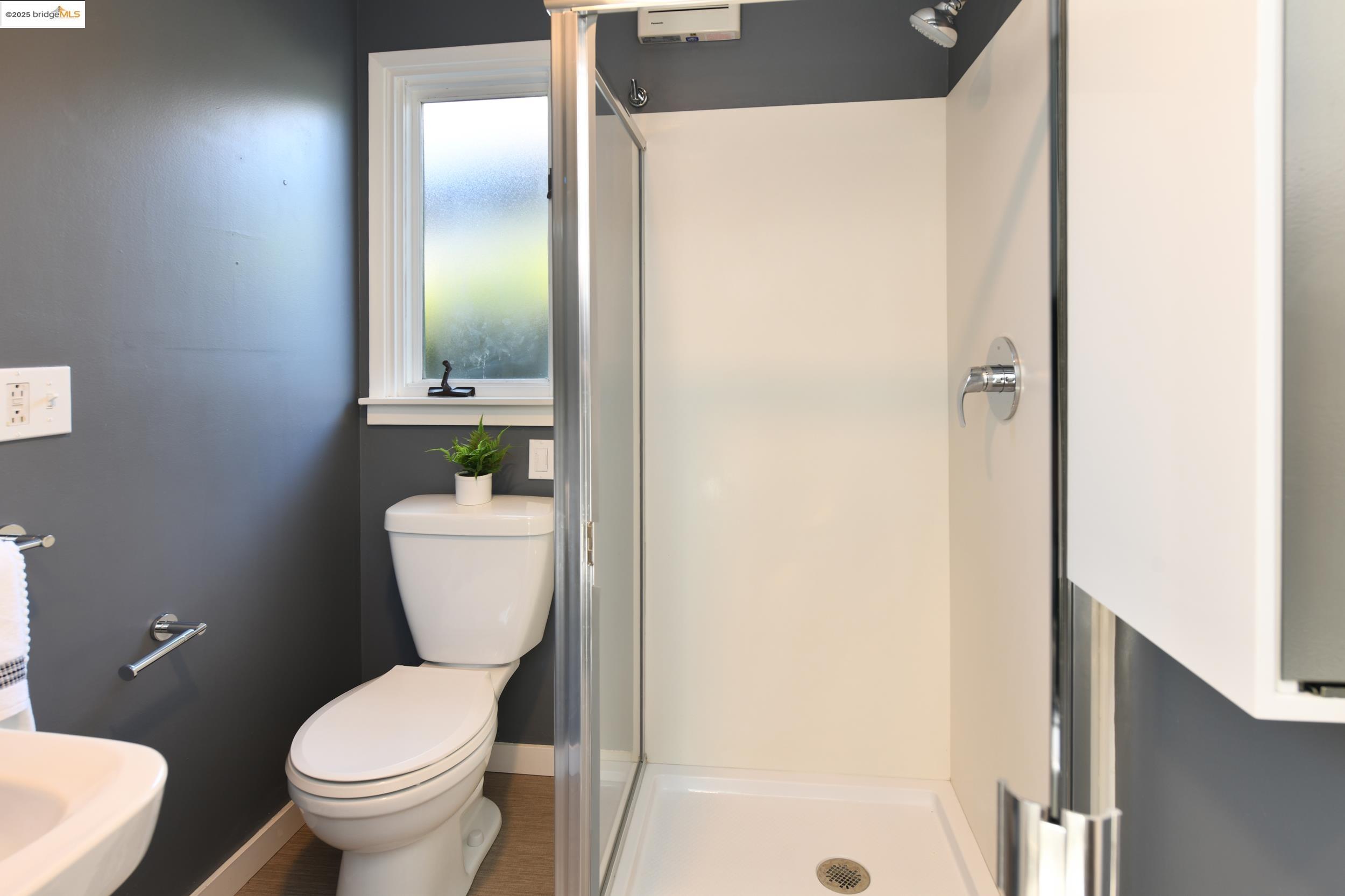 Detail Gallery Image 40 of 54 For 830 Creston, Berkeley,  CA 94708 - 3 Beds | 2 Baths