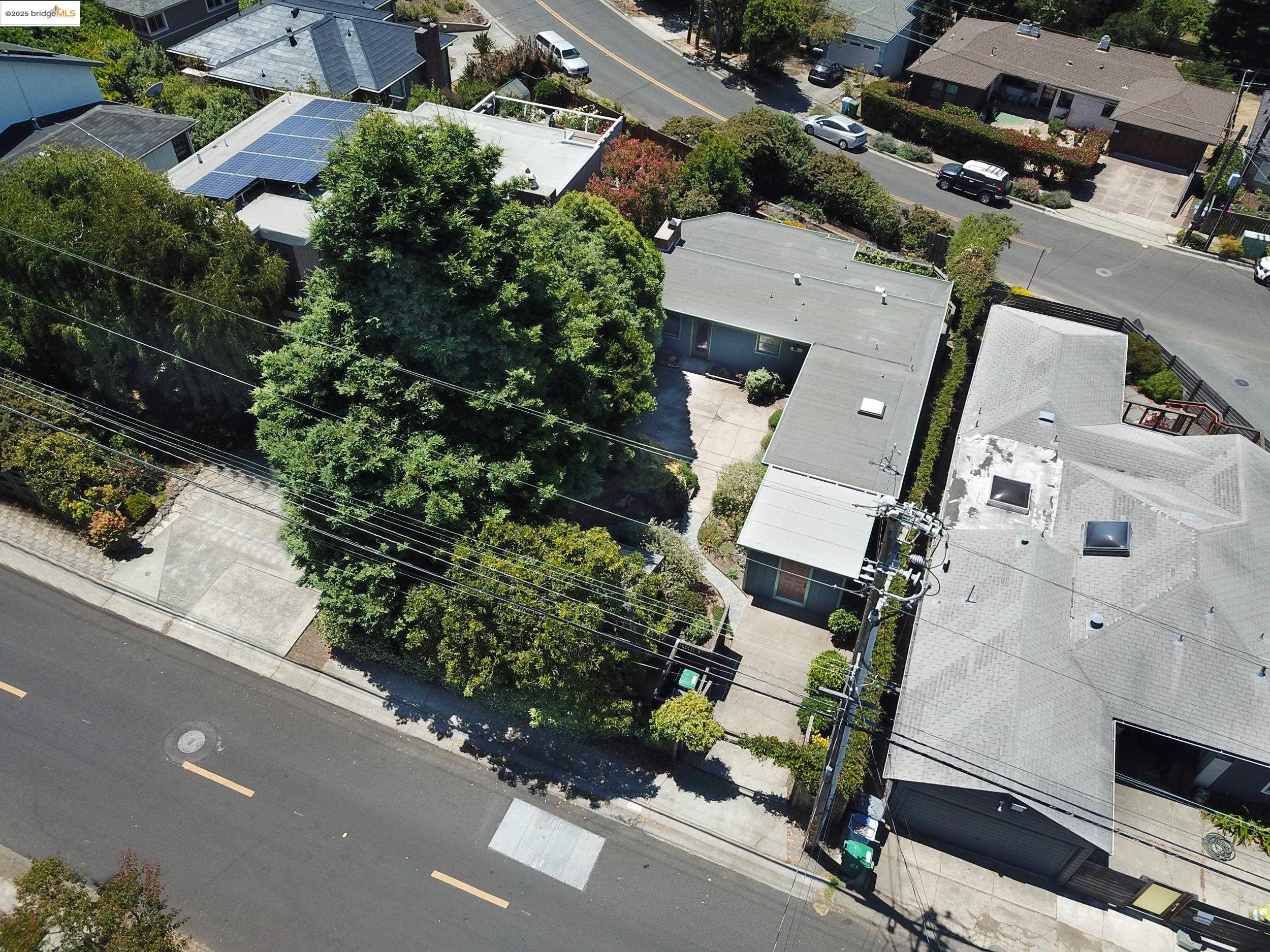 Detail Gallery Image 51 of 54 For 830 Creston, Berkeley,  CA 94708 - 3 Beds | 2 Baths