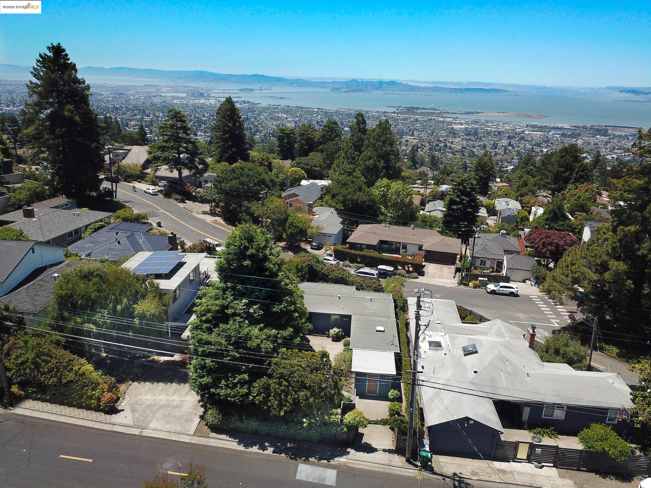 Detail Gallery Image 52 of 54 For 830 Creston, Berkeley,  CA 94708 - 3 Beds | 2 Baths