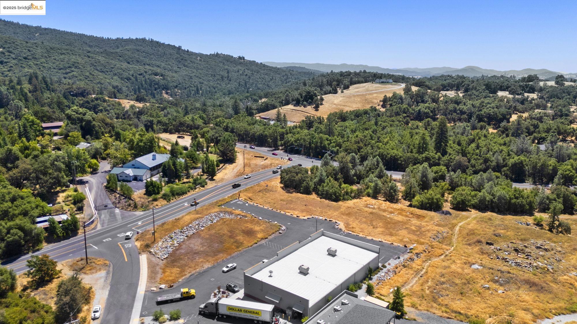 Detail Gallery Image 5 of 9 For 11400 Union Hill Rd B, Sonora,  CA 95370 - – Beds | – Baths