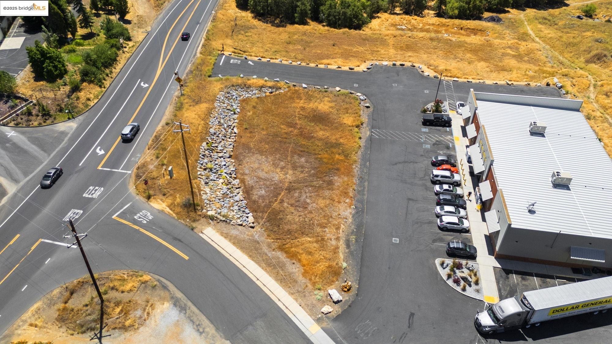 Detail Gallery Image 6 of 9 For 11400 Union Hill Rd B, Sonora,  CA 95370 - – Beds | – Baths