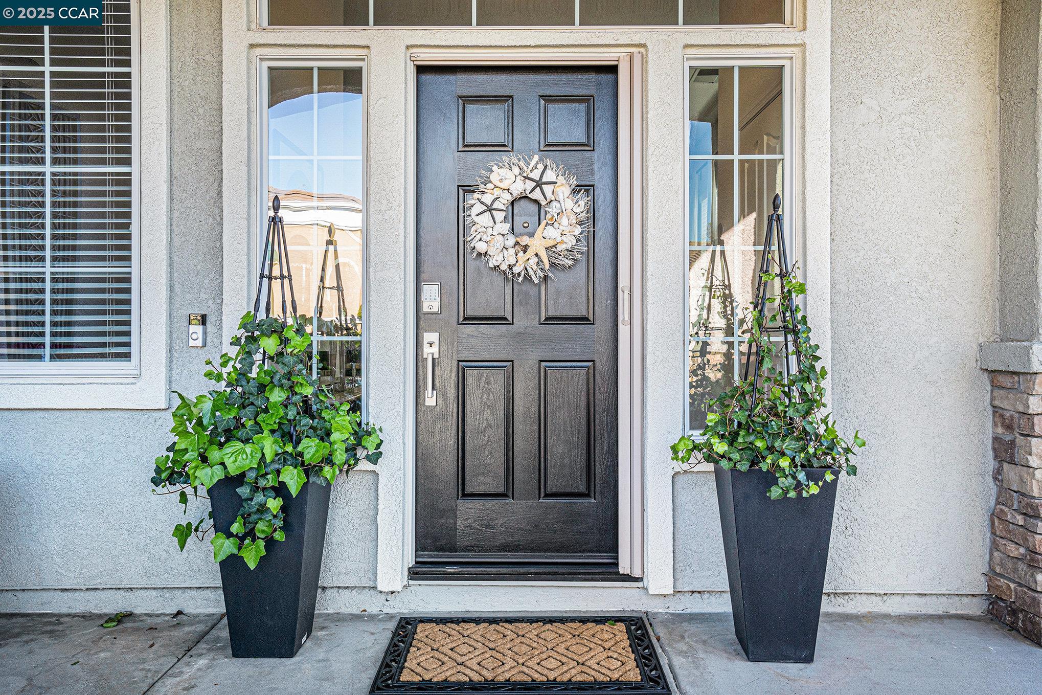 Detail Gallery Image 3 of 34 For 2060 Kent Dr, Brentwood,  CA 94513 - 2 Beds | 2/1 Baths