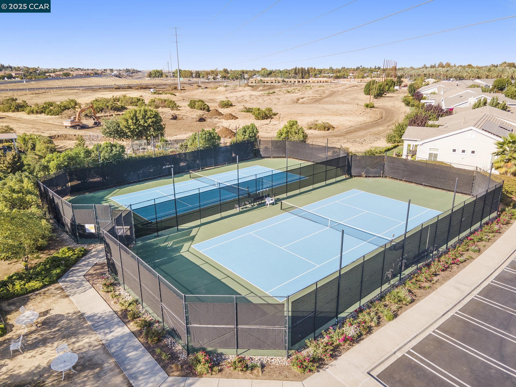 Detail Gallery Image 27 of 34 For 2060 Kent Dr, Brentwood,  CA 94513 - 2 Beds | 2/1 Baths