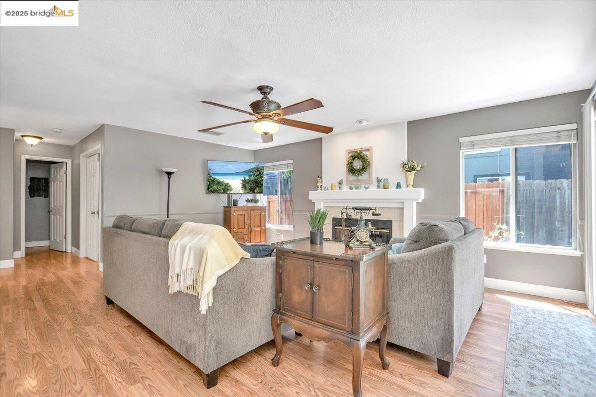 Detail Gallery Image 13 of 44 For 4011 Folsom Dr, Antioch,  CA 94531 - 4 Beds | 3 Baths