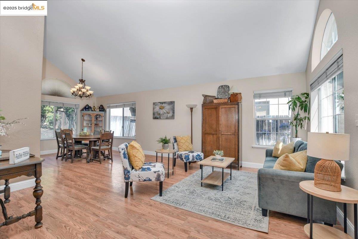 Detail Gallery Image 7 of 44 For 4011 Folsom Dr, Antioch,  CA 94531 - 4 Beds | 3 Baths