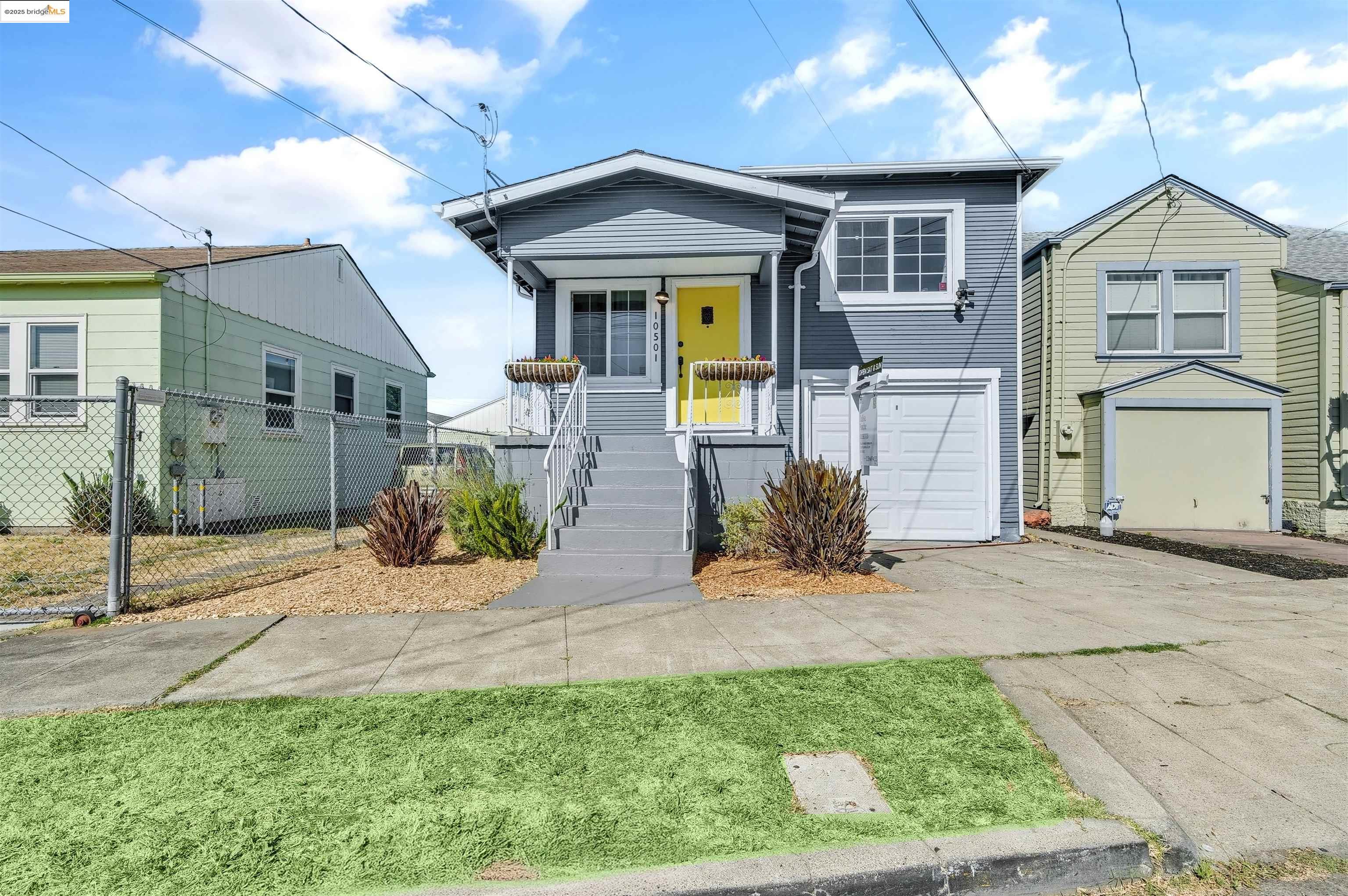 Detail Gallery Image 1 of 46 For 10501 Longfellow Ave, Oakland,  CA 94603 - 3 Beds | 1 Baths