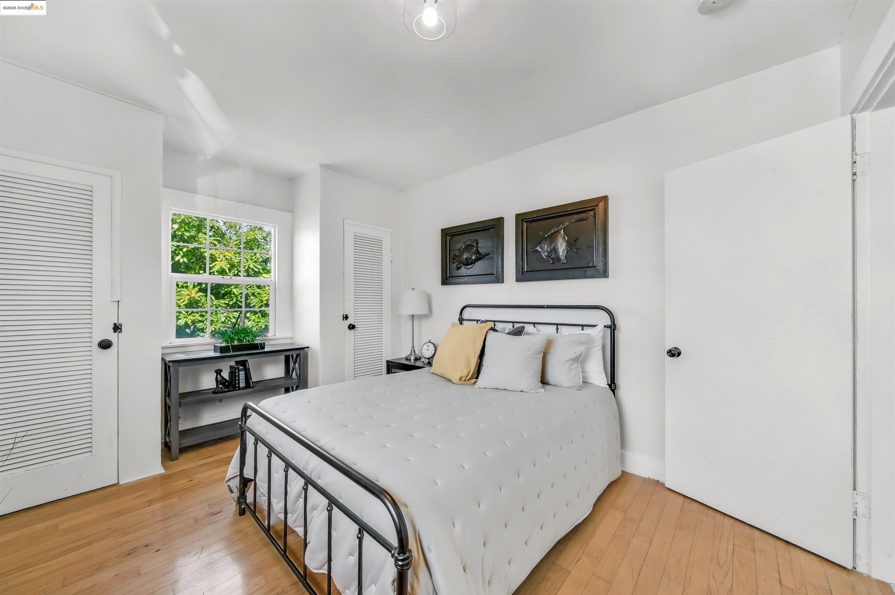 Detail Gallery Image 13 of 46 For 10501 Longfellow Ave, Oakland,  CA 94603 - 3 Beds | 1 Baths