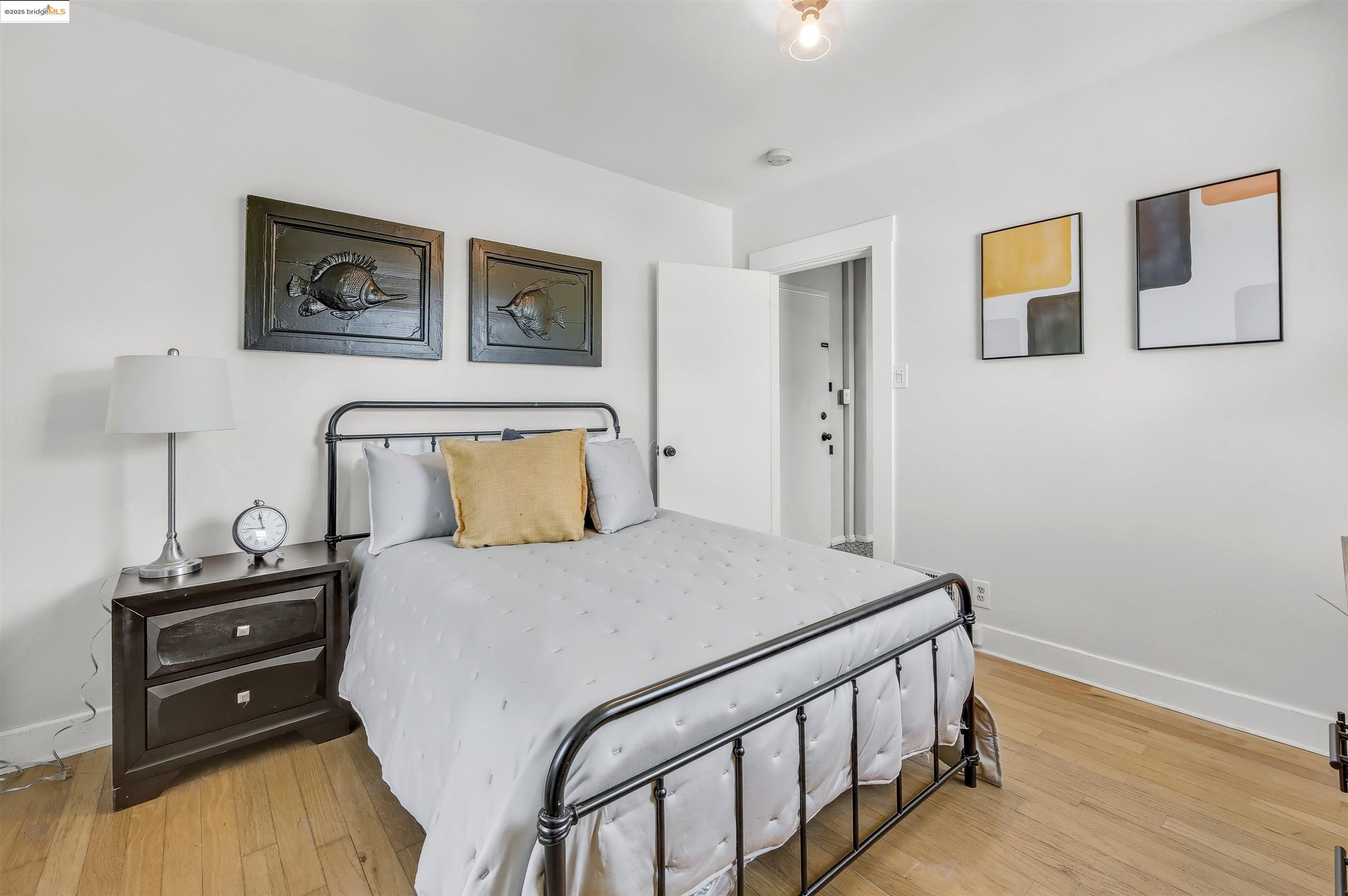 Detail Gallery Image 39 of 46 For 10501 Longfellow Ave, Oakland,  CA 94603 - 3 Beds | 1 Baths