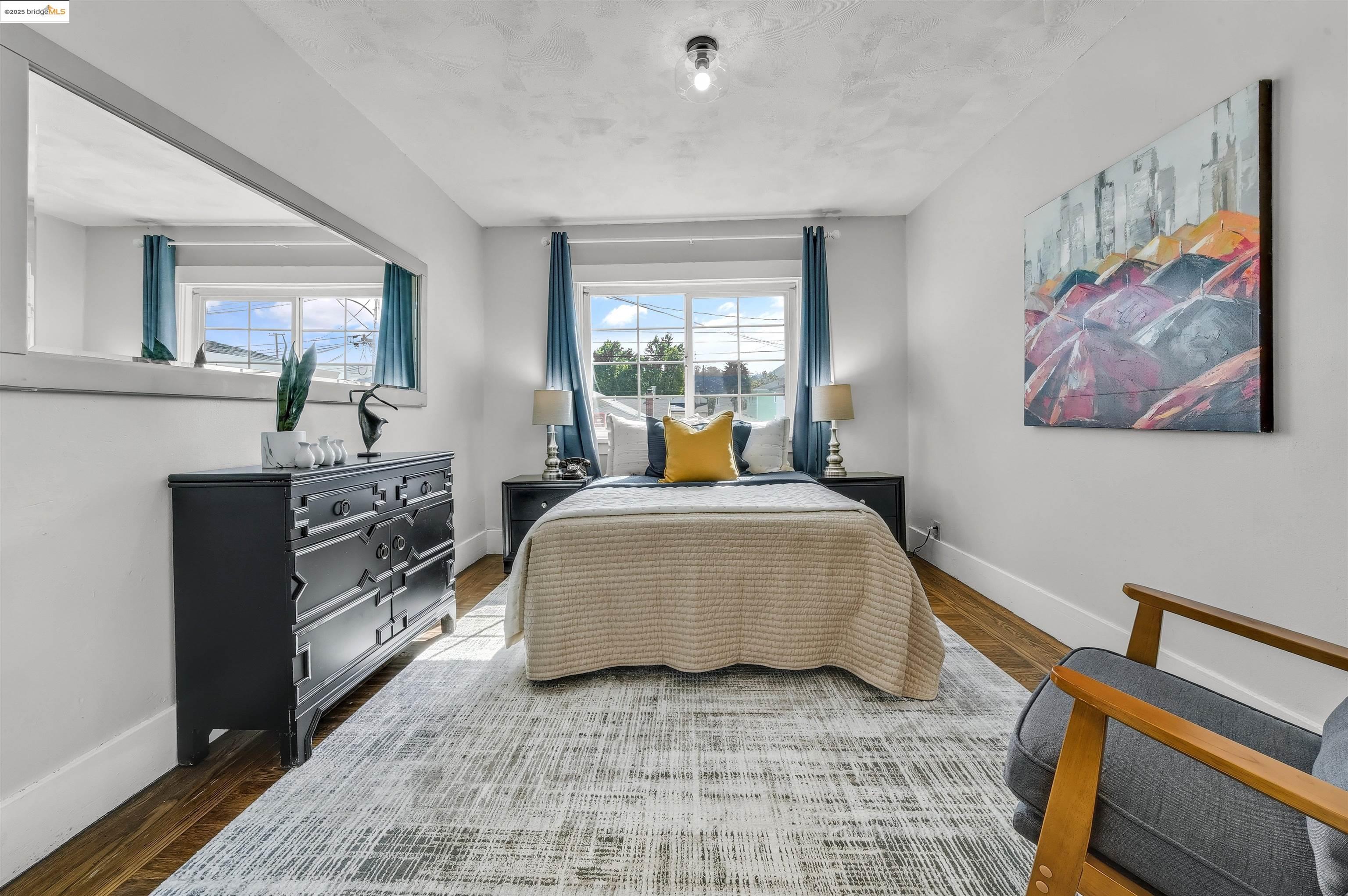Detail Gallery Image 6 of 46 For 10501 Longfellow Ave, Oakland,  CA 94603 - 3 Beds | 1 Baths