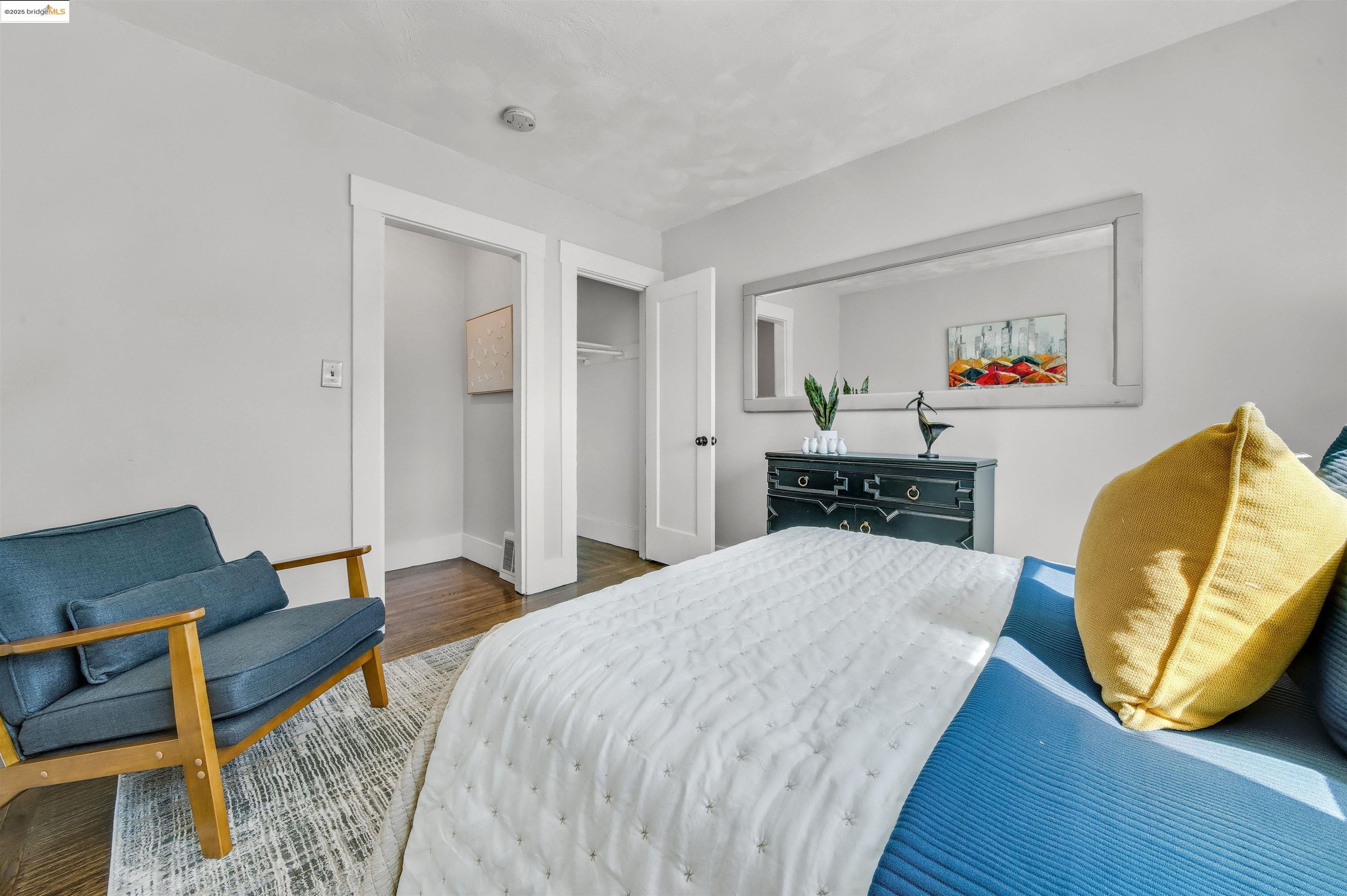 Detail Gallery Image 7 of 46 For 10501 Longfellow Ave, Oakland,  CA 94603 - 3 Beds | 1 Baths