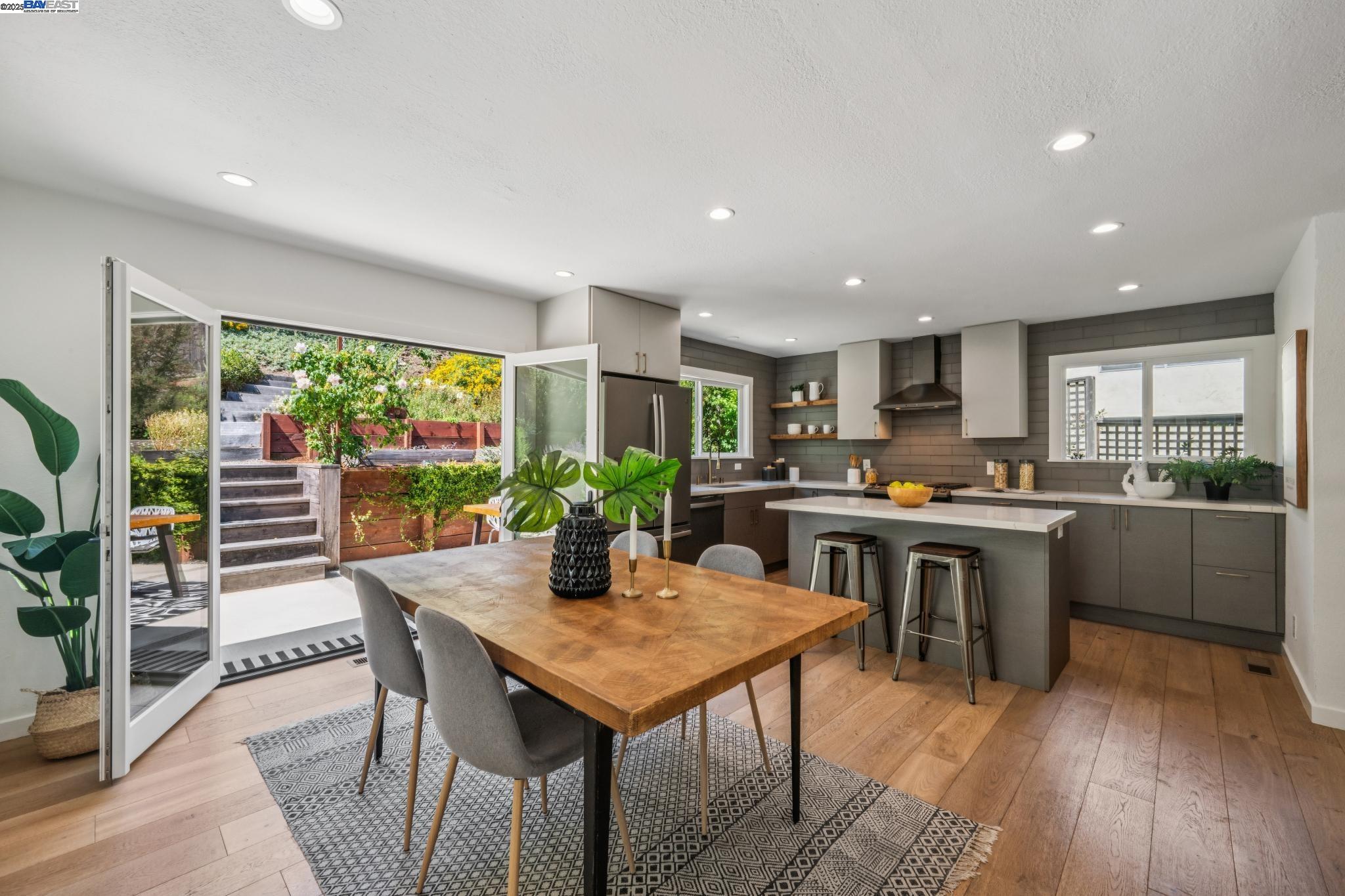 Detail Gallery Image 17 of 59 For 624 Parkside Court, Kensington,  CA 94708 - 3 Beds | 2/1 Baths