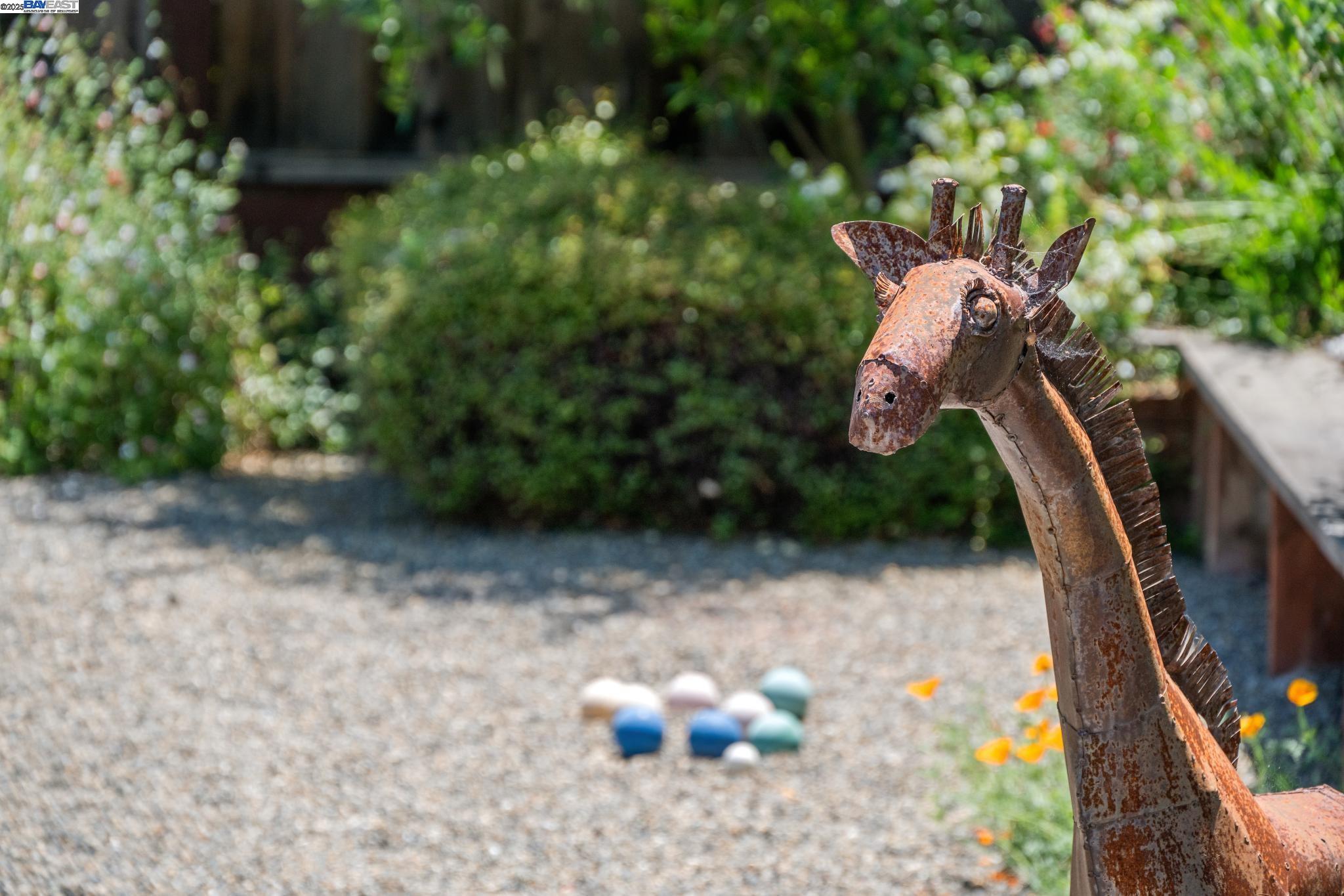 Detail Gallery Image 50 of 59 For 624 Parkside Court, Kensington,  CA 94708 - 3 Beds | 2/1 Baths