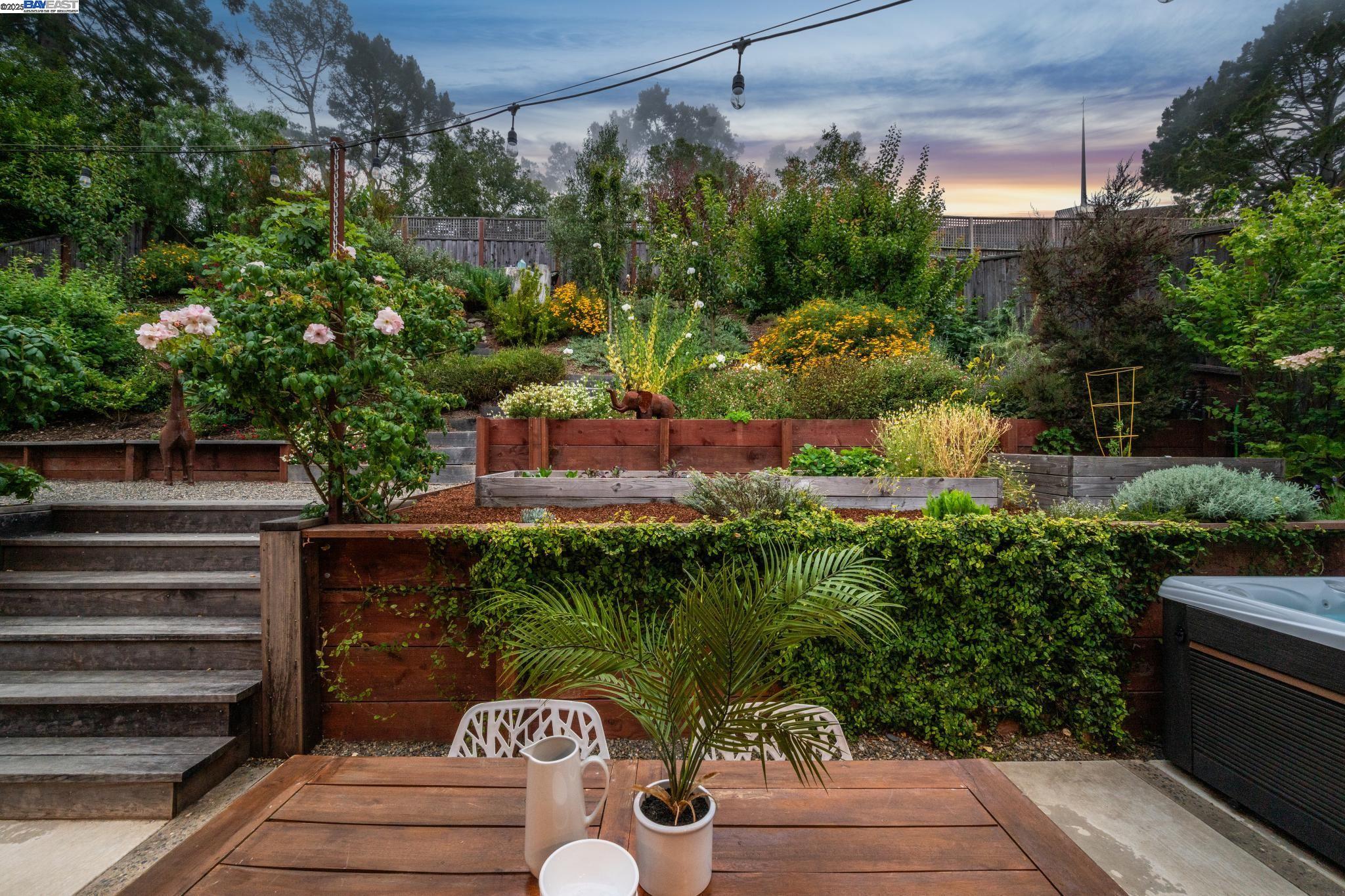Detail Gallery Image 55 of 59 For 624 Parkside Court, Kensington,  CA 94708 - 3 Beds | 2/1 Baths