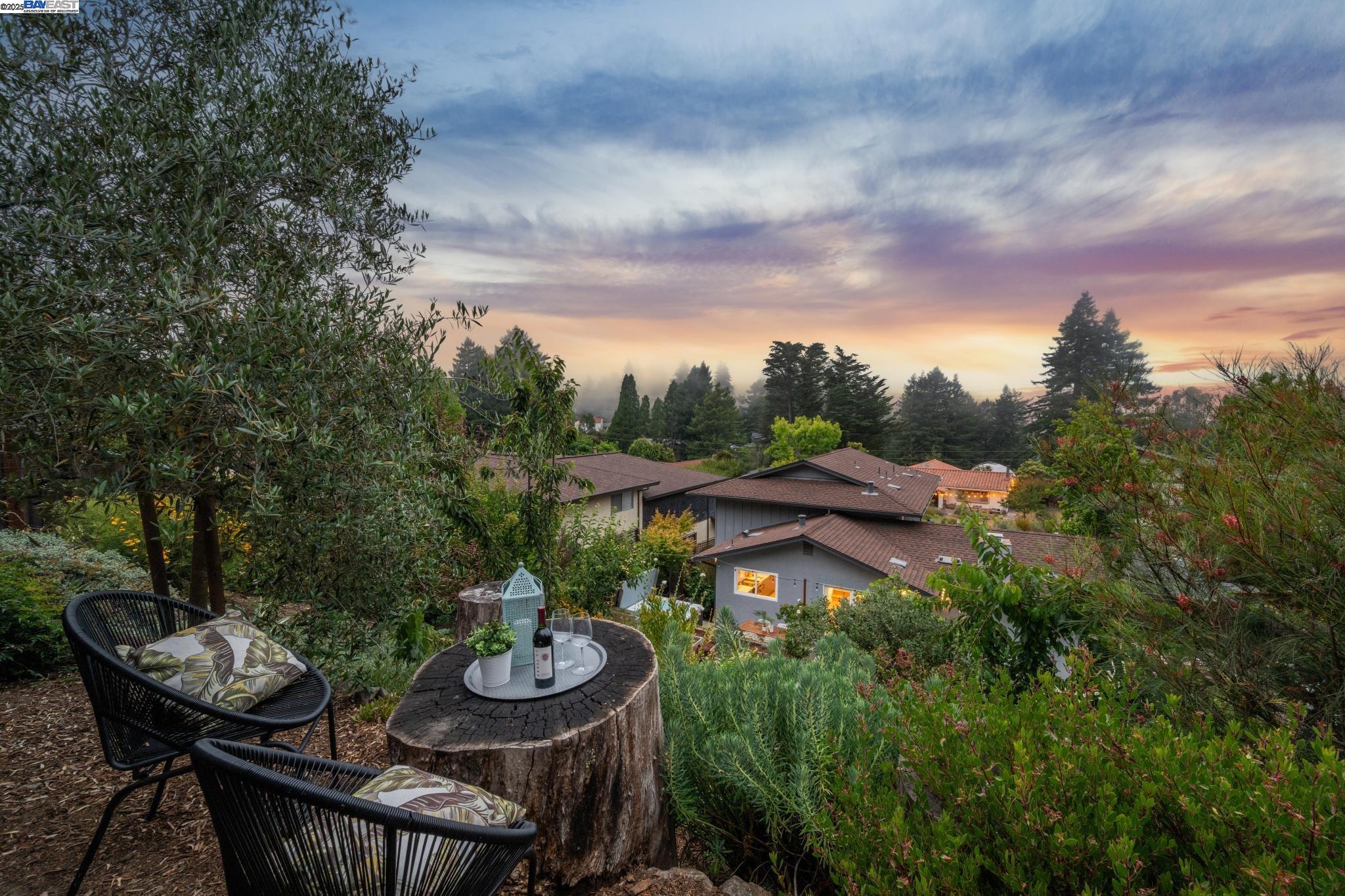 Detail Gallery Image 7 of 59 For 624 Parkside Court, Kensington,  CA 94708 - 3 Beds | 2/1 Baths