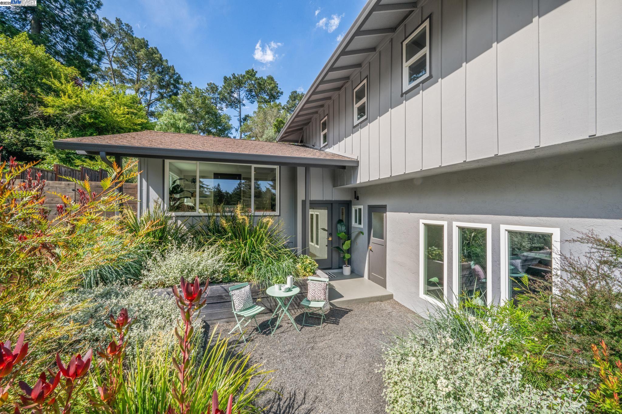 Detail Gallery Image 9 of 59 For 624 Parkside Court, Kensington,  CA 94708 - 3 Beds | 2/1 Baths