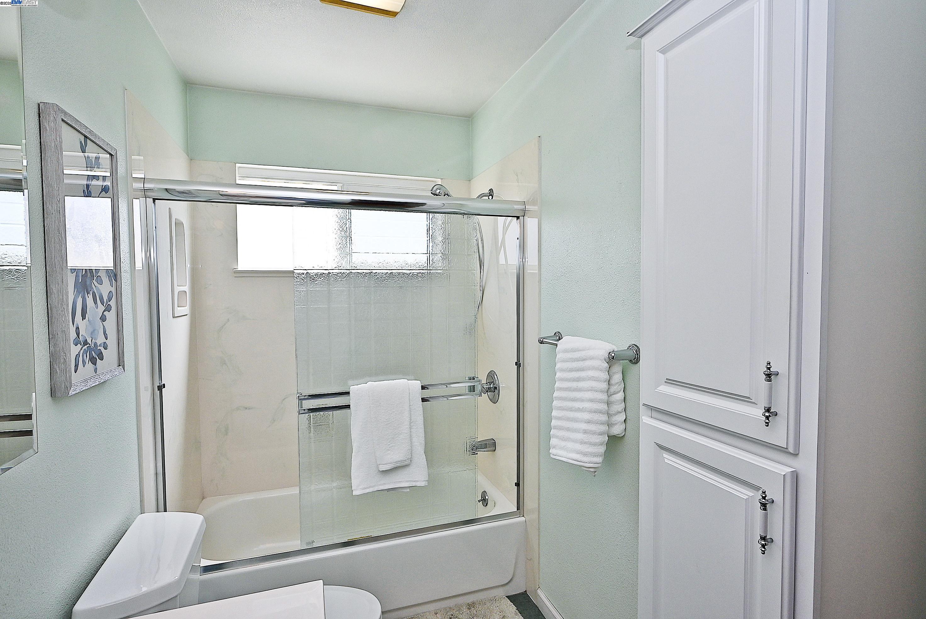 Detail Gallery Image 17 of 47 For 6876 Prospect Ct, Pleasanton,  CA 94588 - 5 Beds | 3 Baths