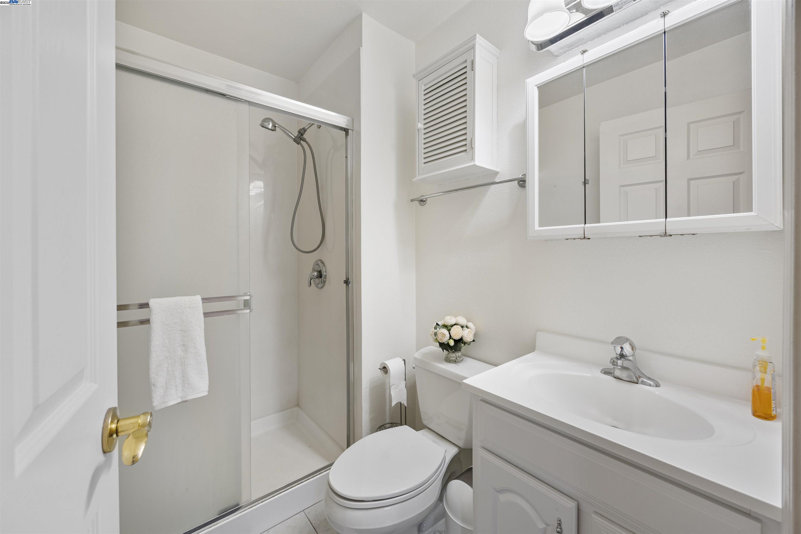 Detail Gallery Image 21 of 47 For 6876 Prospect Ct, Pleasanton,  CA 94588 - 5 Beds | 3 Baths