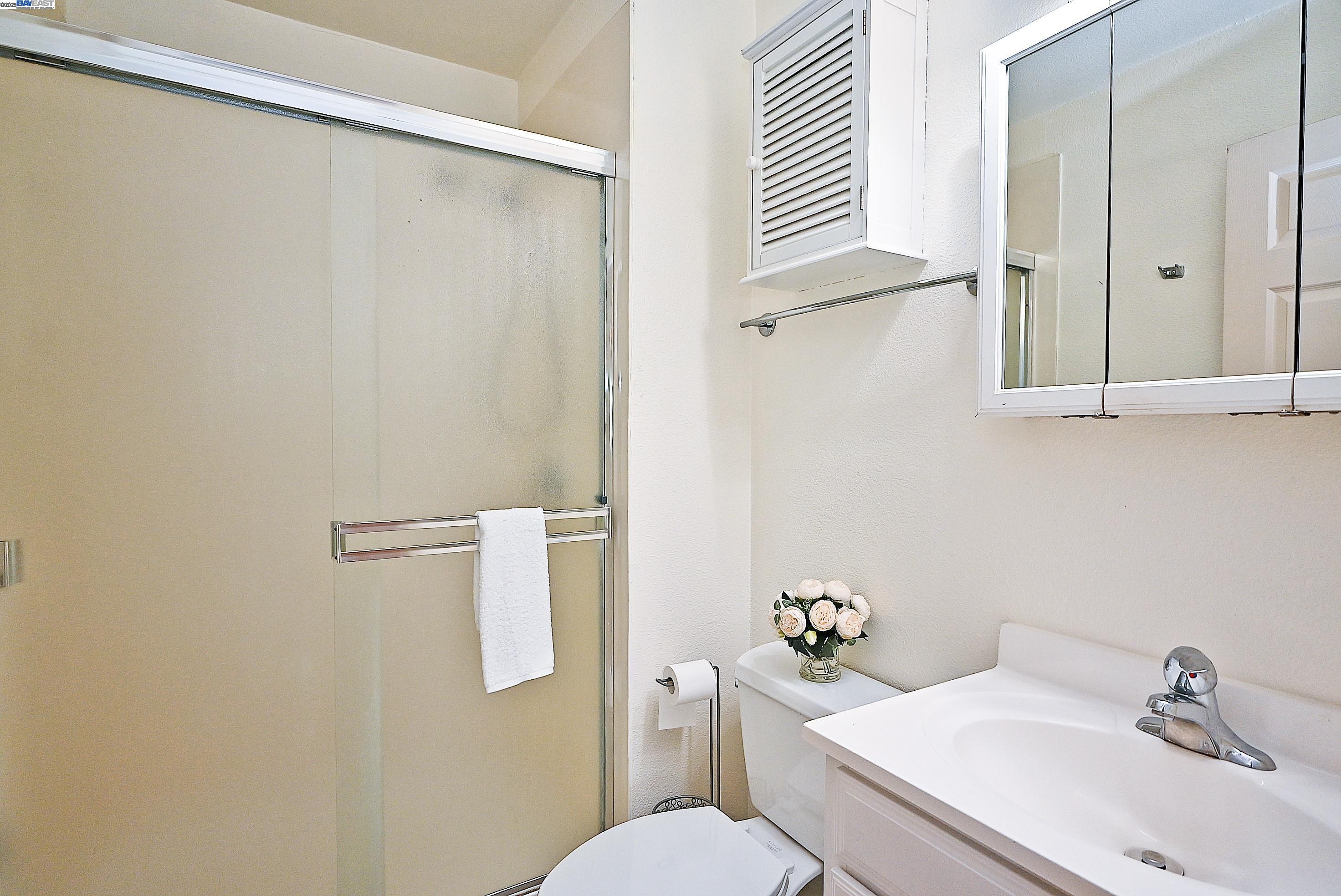 Detail Gallery Image 22 of 47 For 6876 Prospect Ct, Pleasanton,  CA 94588 - 5 Beds | 3 Baths