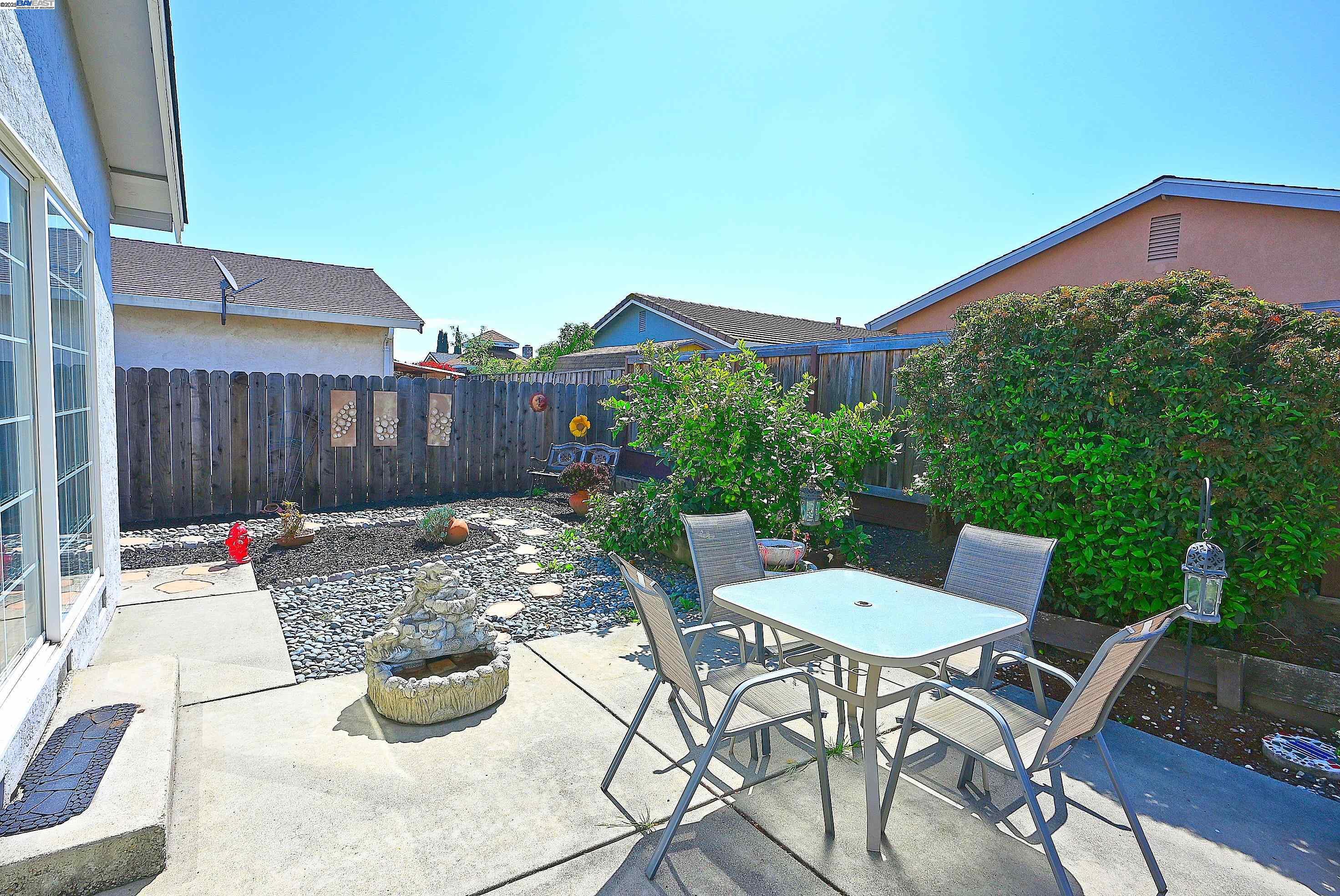 Detail Gallery Image 25 of 47 For 6876 Prospect Ct, Pleasanton,  CA 94588 - 5 Beds | 3 Baths