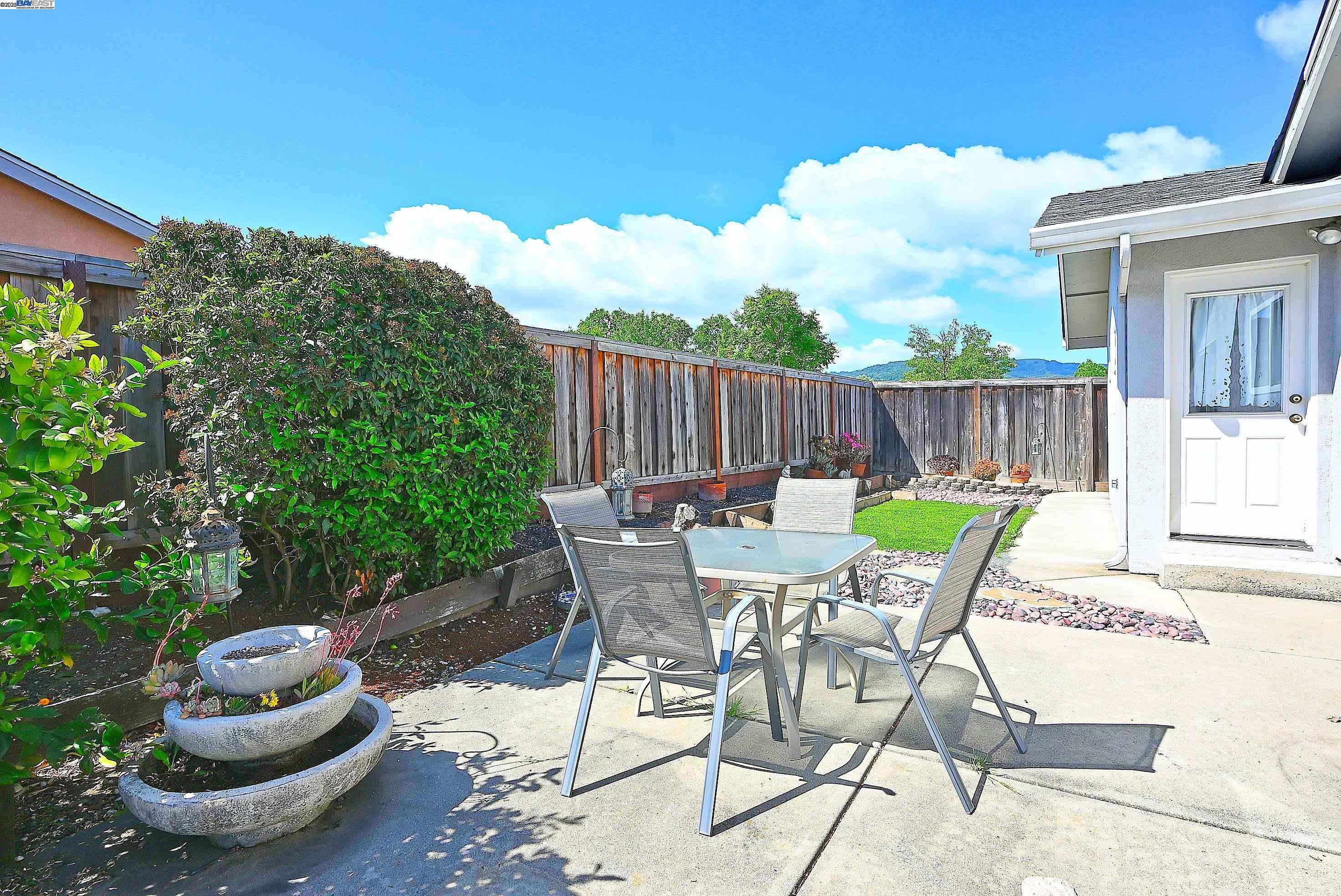 Detail Gallery Image 31 of 47 For 6876 Prospect Ct, Pleasanton,  CA 94588 - 5 Beds | 3 Baths