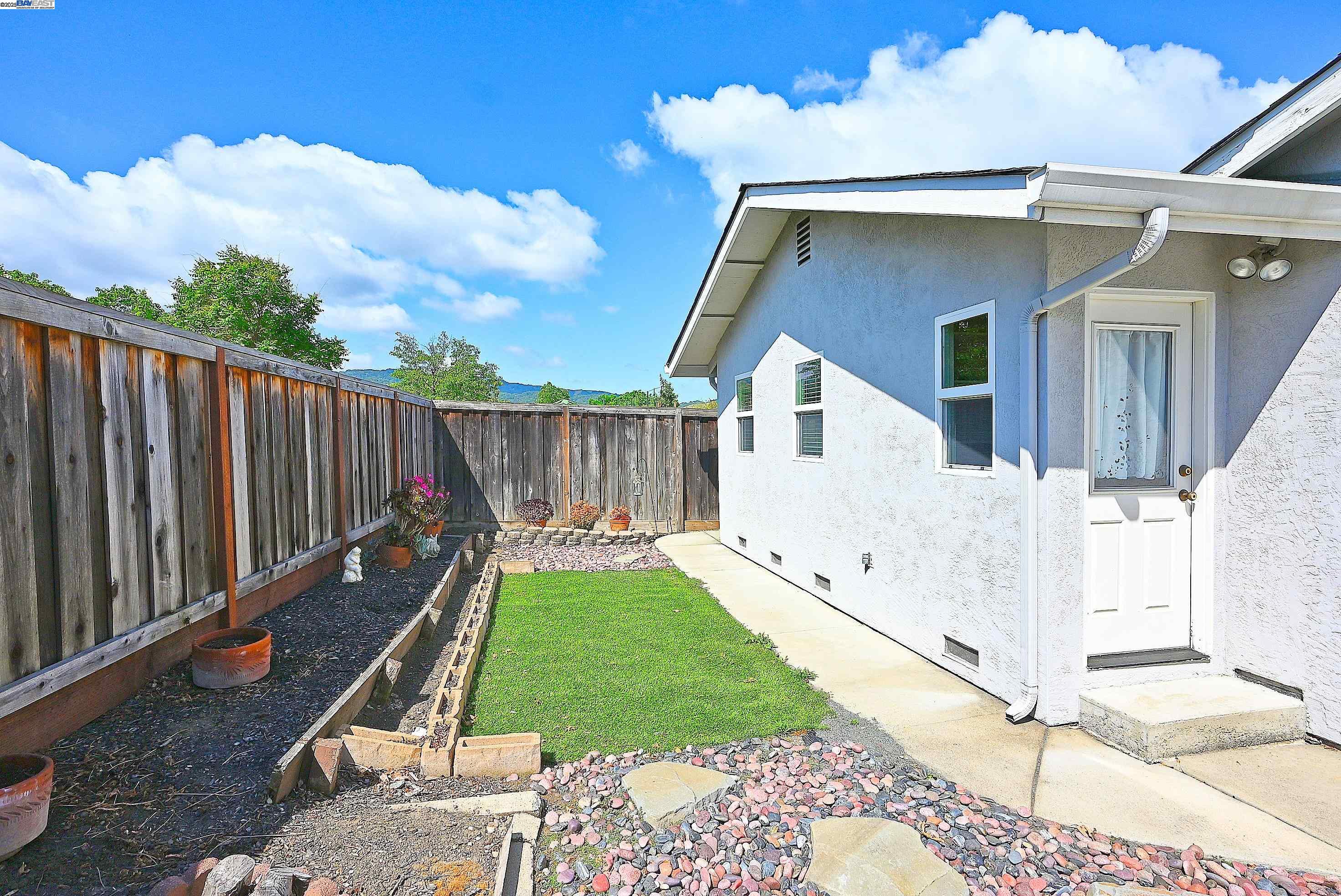 Detail Gallery Image 32 of 47 For 6876 Prospect Ct, Pleasanton,  CA 94588 - 5 Beds | 3 Baths
