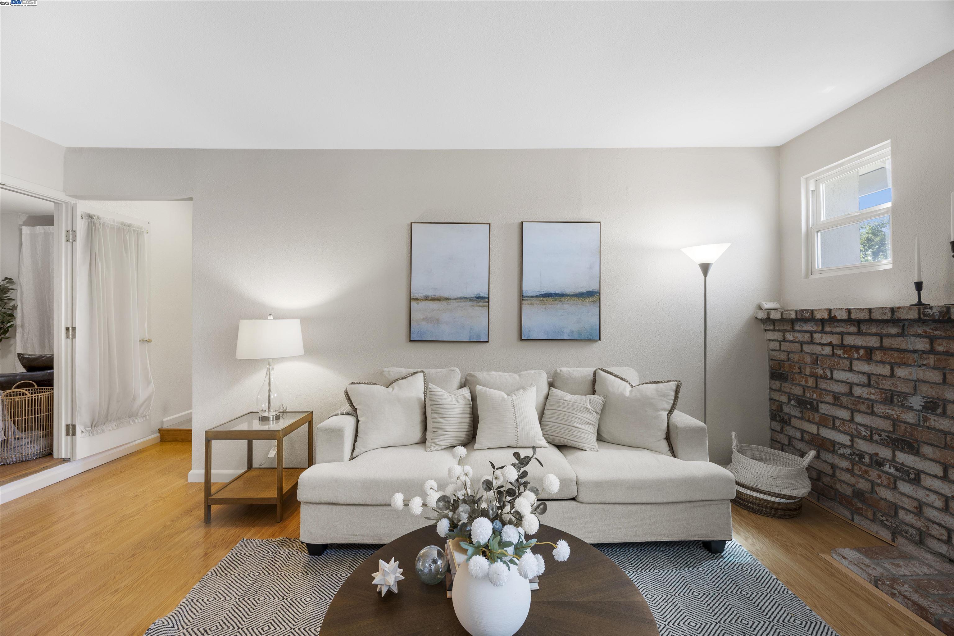 Detail Gallery Image 5 of 47 For 6876 Prospect Ct, Pleasanton,  CA 94588 - 5 Beds | 3 Baths