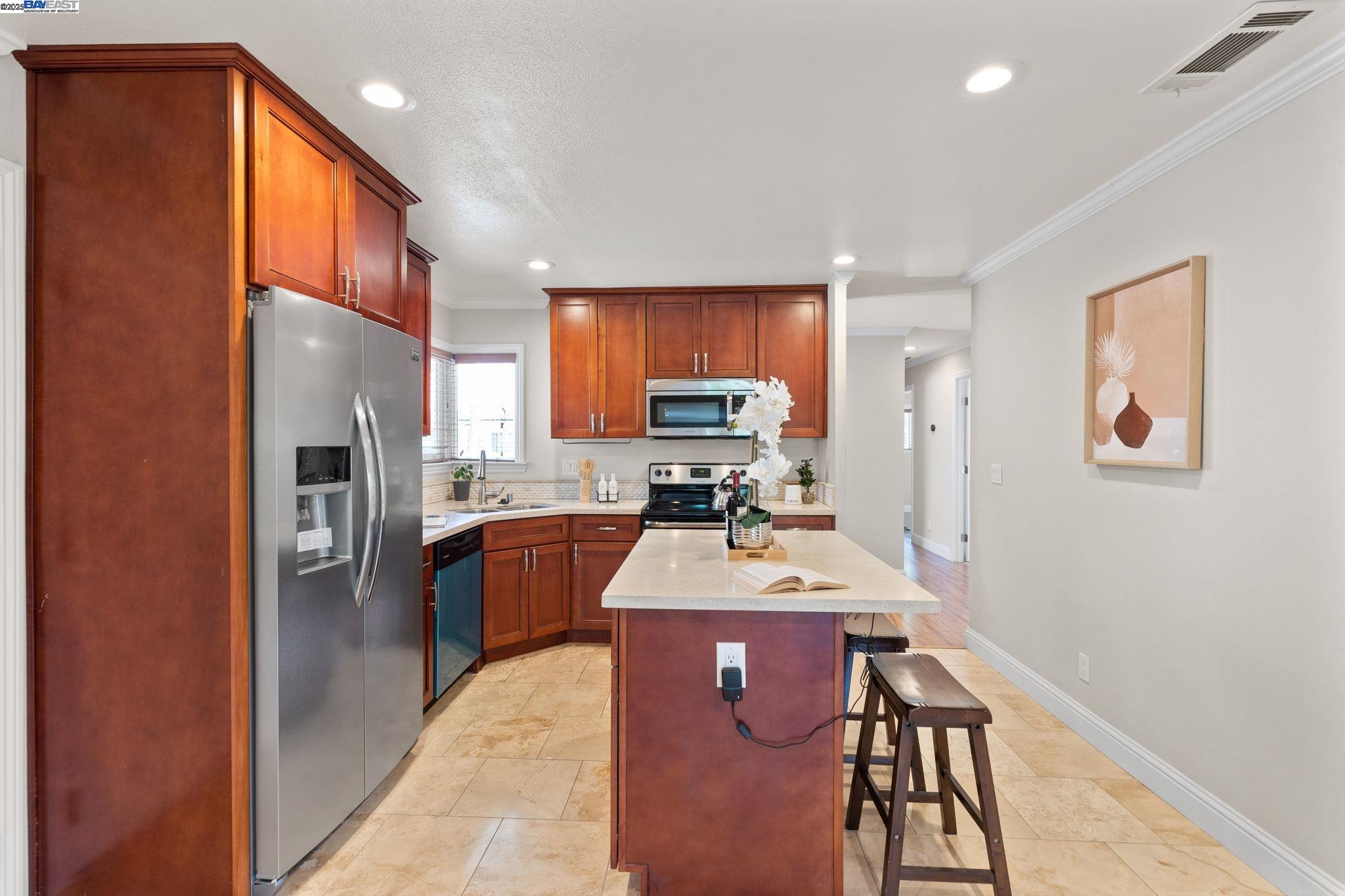 Detail Gallery Image 12 of 59 For 35421 Cleremont Dr, Newark,  CA 94560 - 4 Beds | 3 Baths