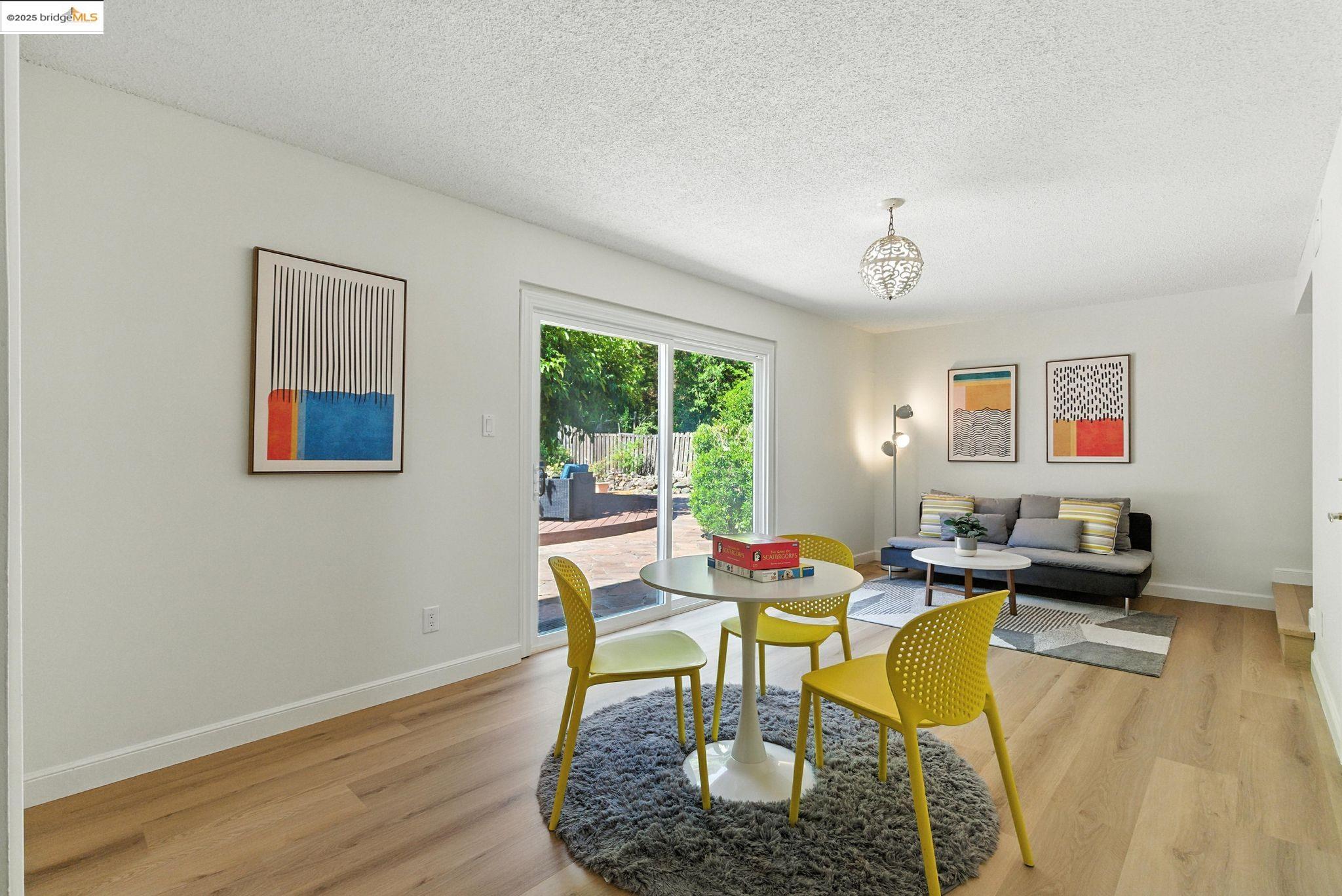 Detail Gallery Image 3 of 17 For 499 Blackstone Drive, San Rafael,  CA 94903 - 4 Beds | 2/1 Baths