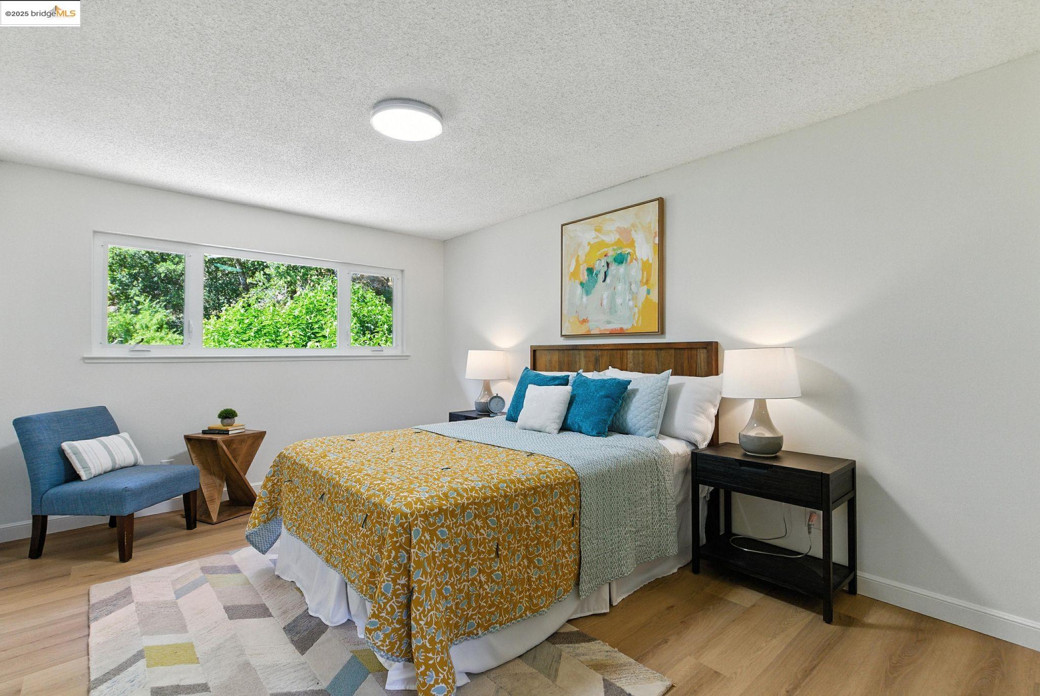 Detail Gallery Image 8 of 17 For 499 Blackstone Drive, San Rafael,  CA 94903 - 4 Beds | 2/1 Baths