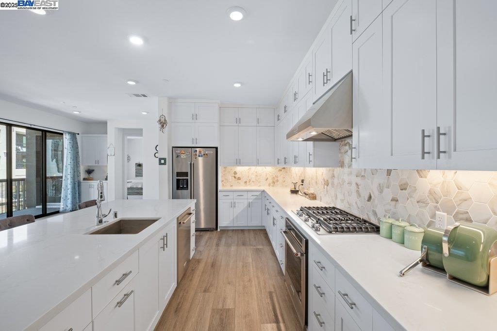 Photo #8: 41104093 Listing: Photo #8