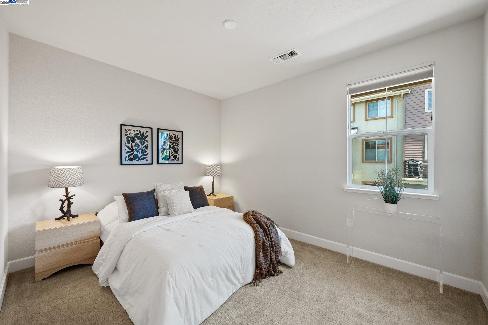 Detail Gallery Image 17 of 32 For 454 Persimmon Common #8,  Livermore,  CA 94551 - 3 Beds | 2/1 Baths