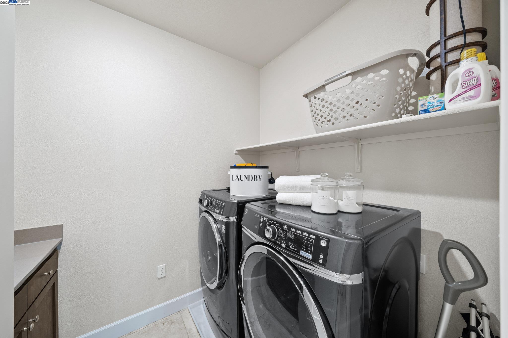 Detail Gallery Image 20 of 32 For 454 Persimmon Common #8,  Livermore,  CA 94551 - 3 Beds | 2/1 Baths