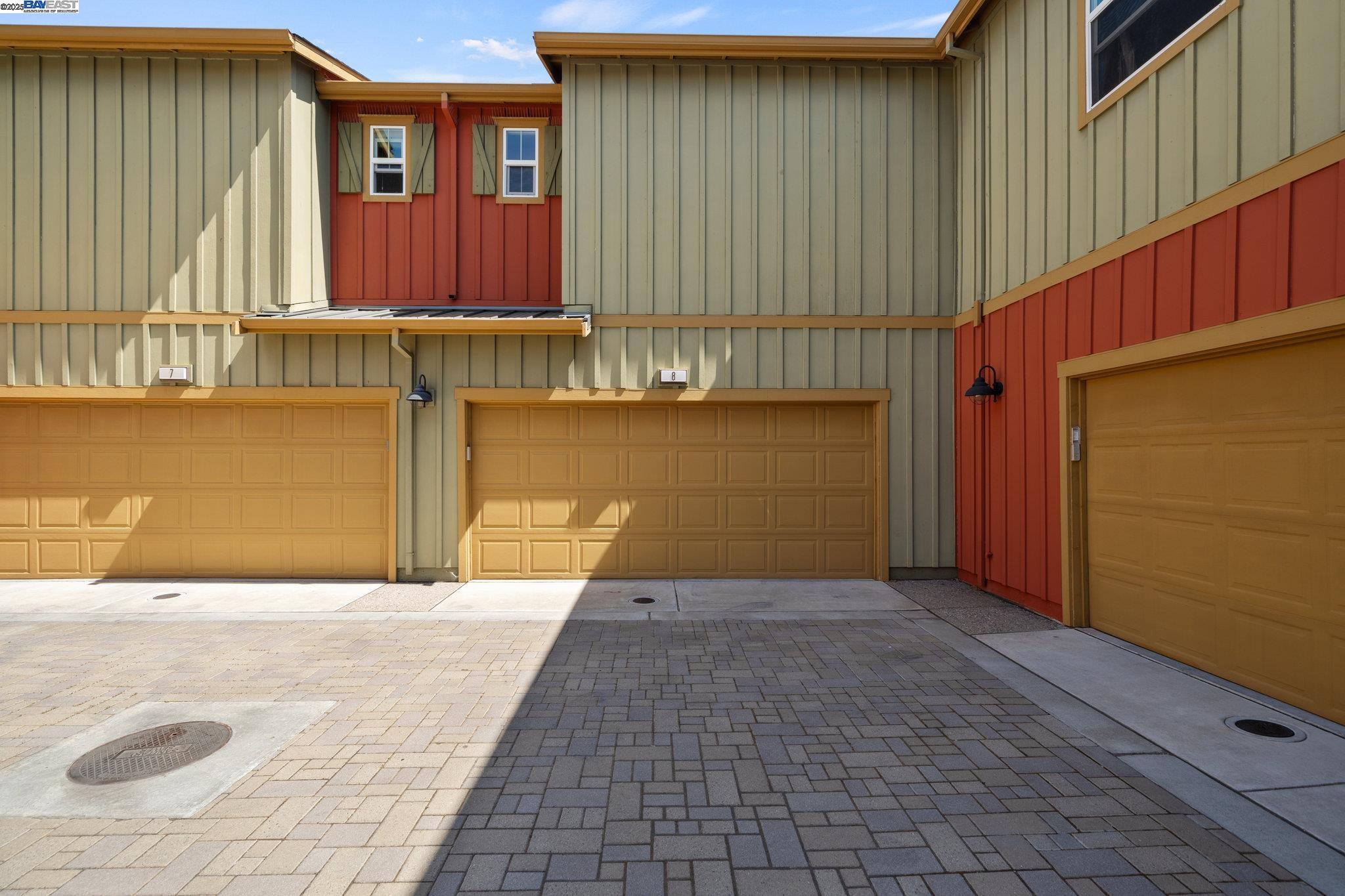 Detail Gallery Image 23 of 32 For 454 Persimmon Common #8,  Livermore,  CA 94551 - 3 Beds | 2/1 Baths