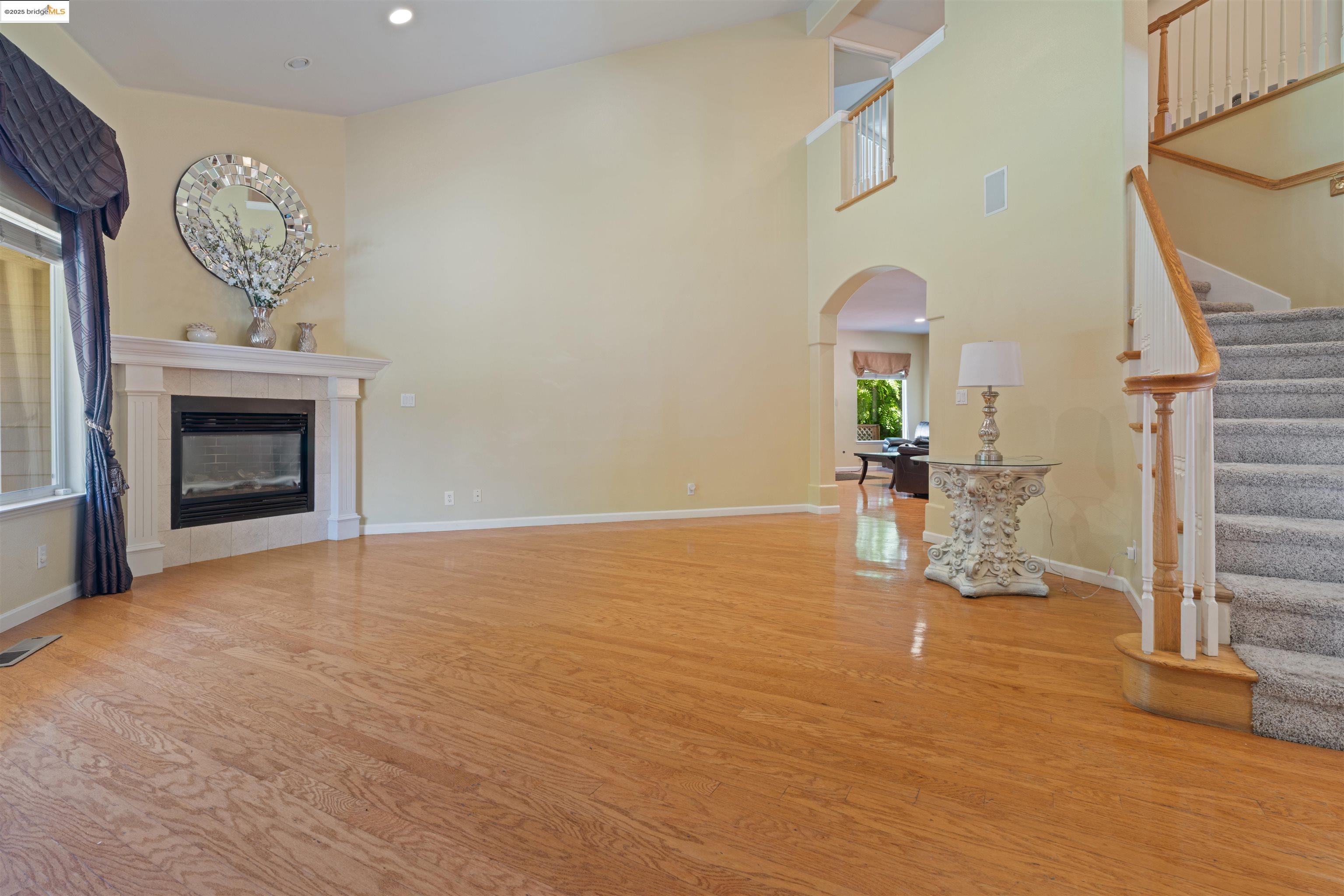 Detail Gallery Image 2 of 51 For 628 Stanley Ln, El Sobrante,  CA 94803 - 5 Beds | 3 Baths