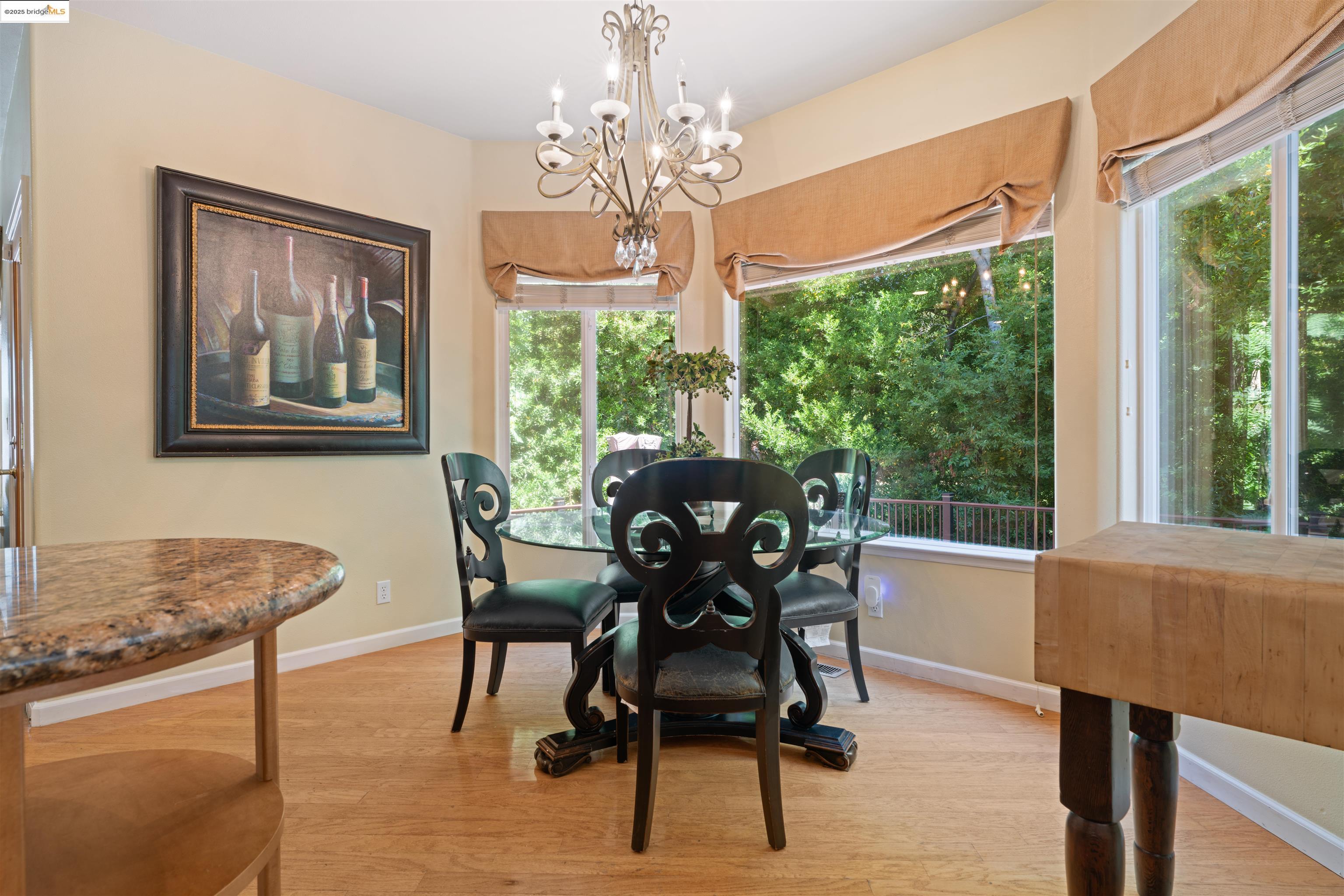 Detail Gallery Image 11 of 51 For 628 Stanley Ln, El Sobrante,  CA 94803 - 5 Beds | 3 Baths