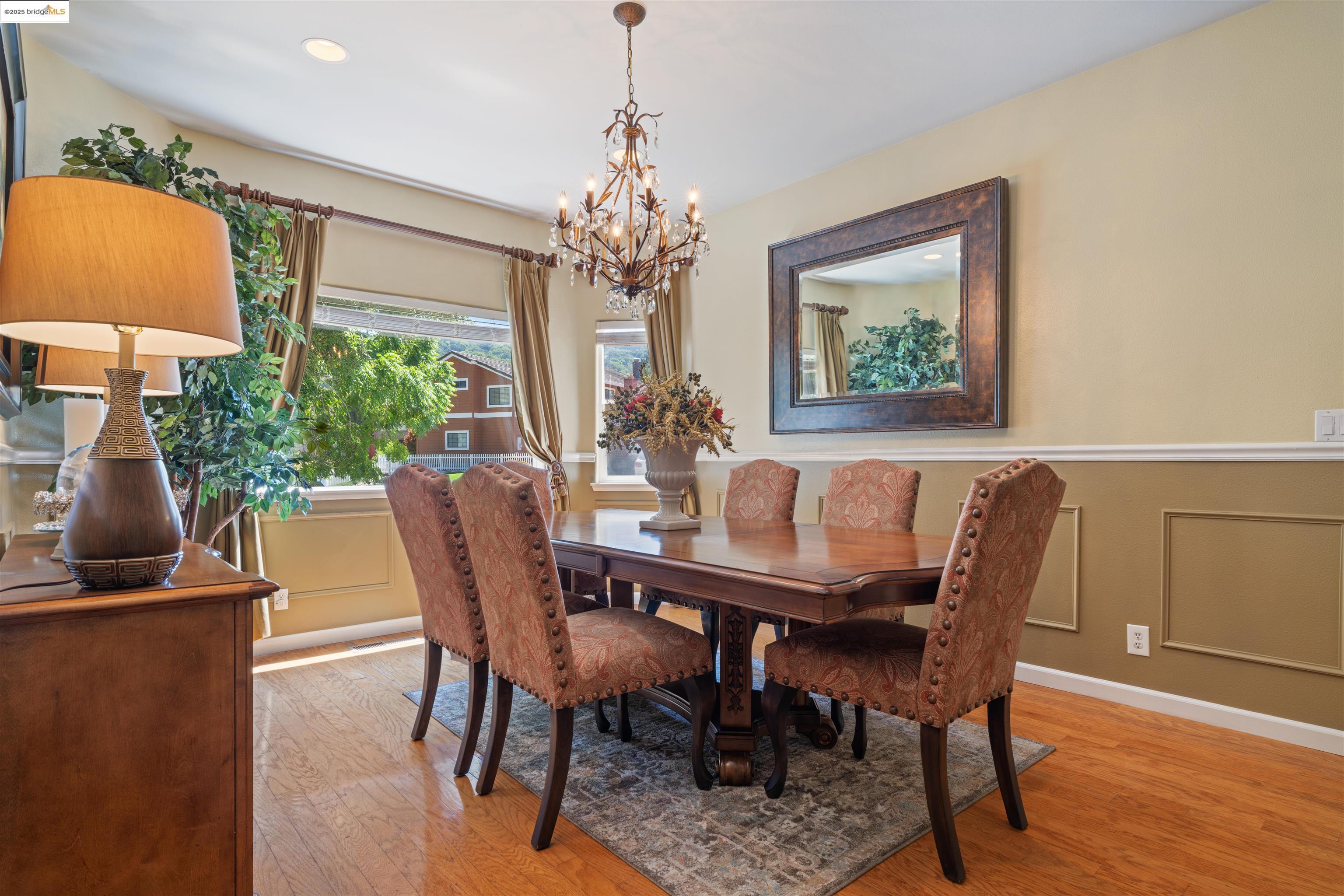 Detail Gallery Image 15 of 51 For 628 Stanley Ln, El Sobrante,  CA 94803 - 5 Beds | 3 Baths