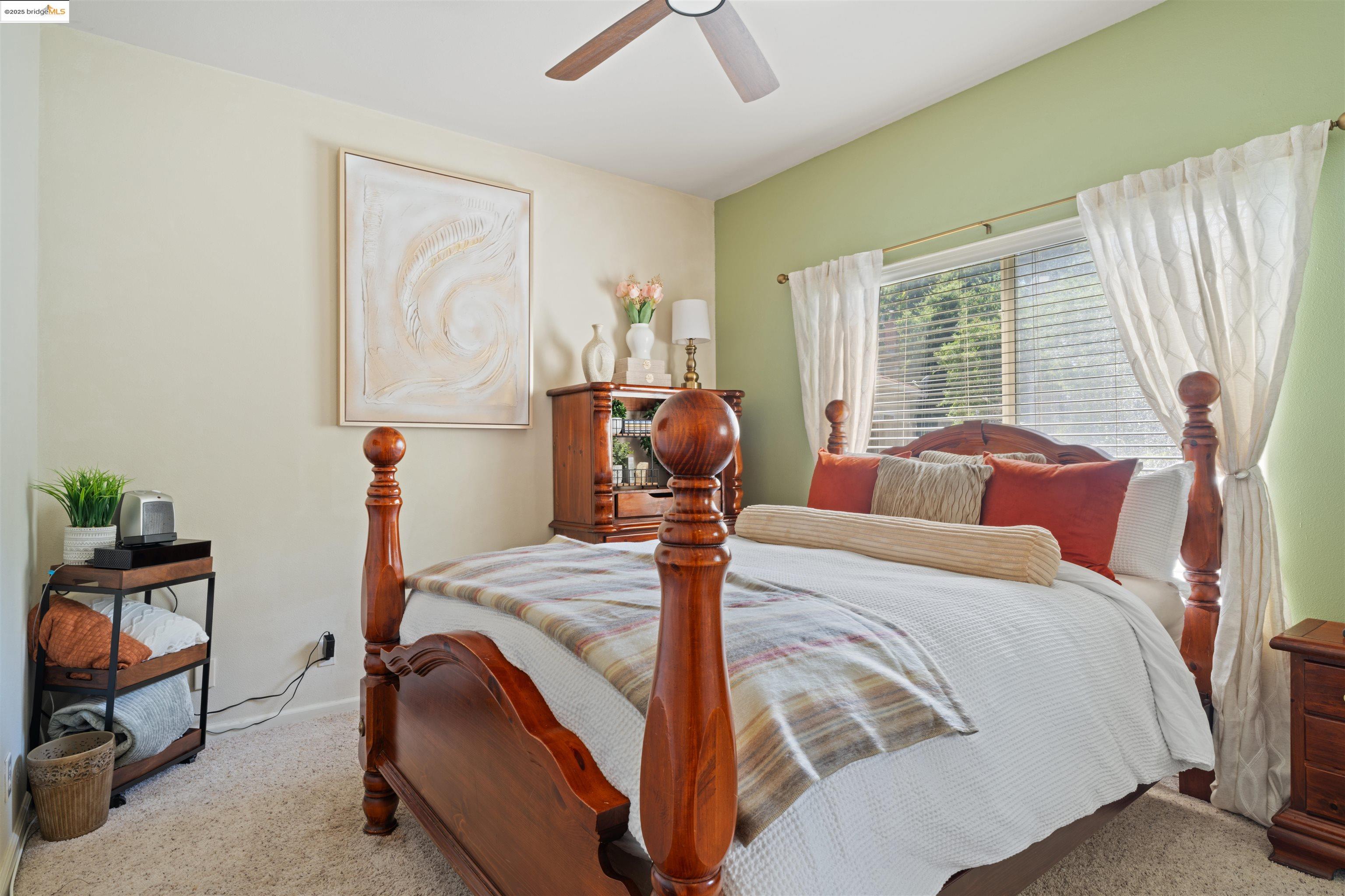 Detail Gallery Image 18 of 51 For 628 Stanley Ln, El Sobrante,  CA 94803 - 5 Beds | 3 Baths