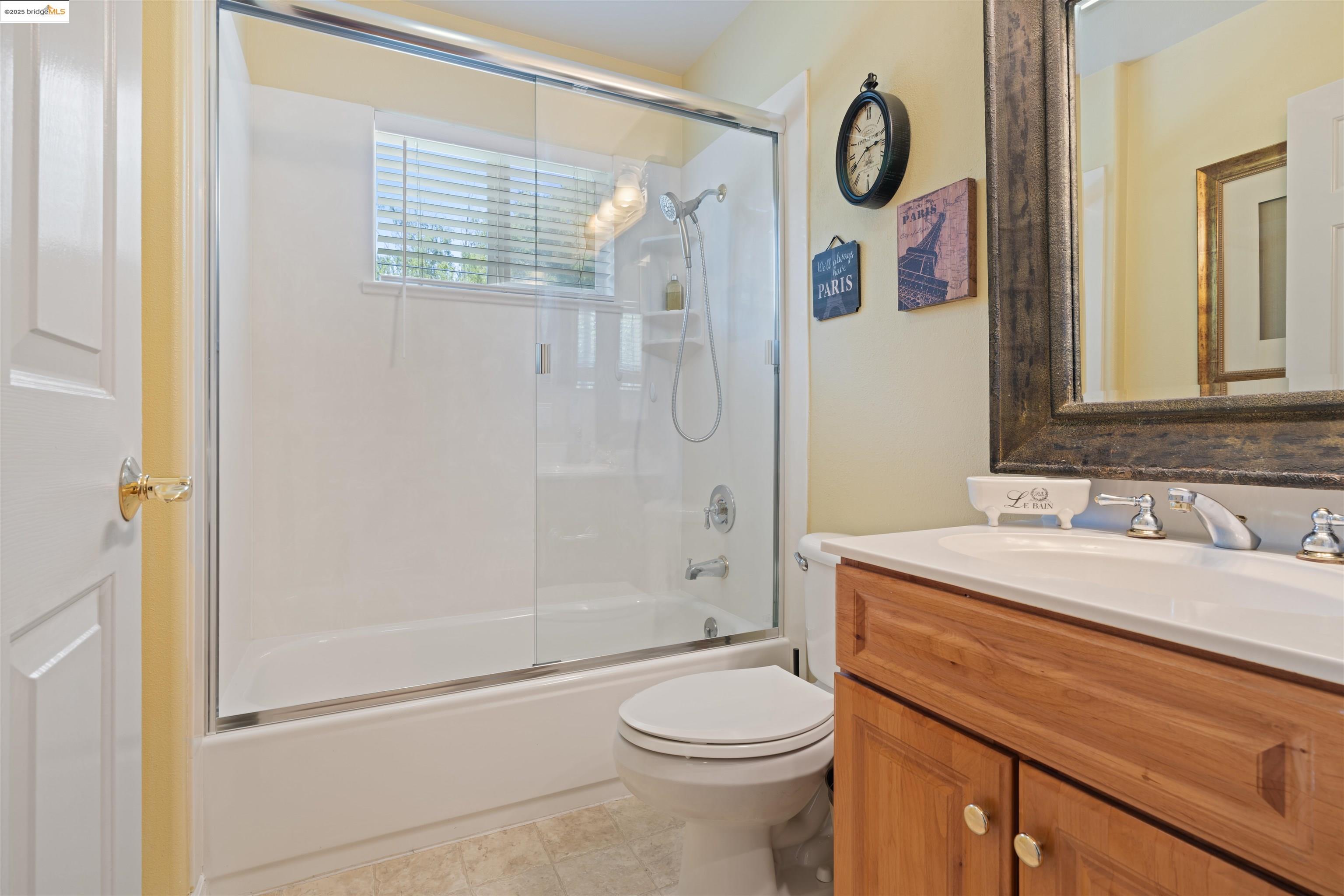 Detail Gallery Image 20 of 51 For 628 Stanley Ln, El Sobrante,  CA 94803 - 5 Beds | 3 Baths
