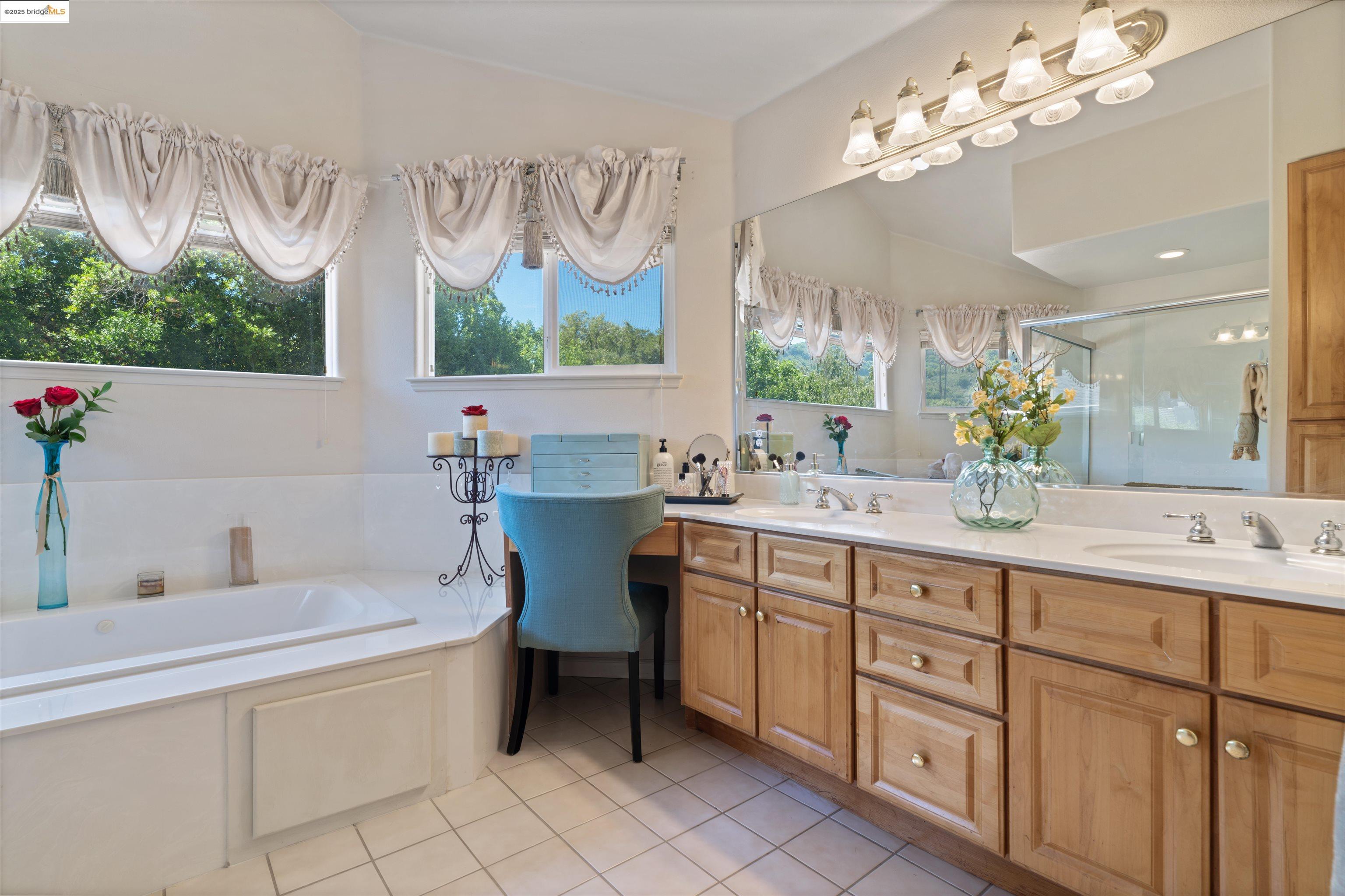 Detail Gallery Image 29 of 51 For 628 Stanley Ln, El Sobrante,  CA 94803 - 5 Beds | 3 Baths