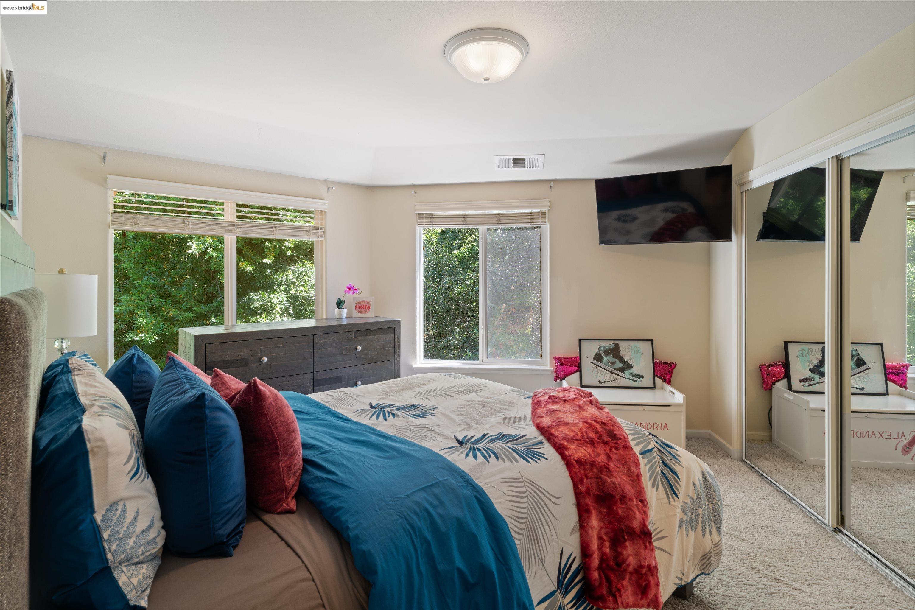 Detail Gallery Image 34 of 51 For 628 Stanley Ln, El Sobrante,  CA 94803 - 5 Beds | 3 Baths