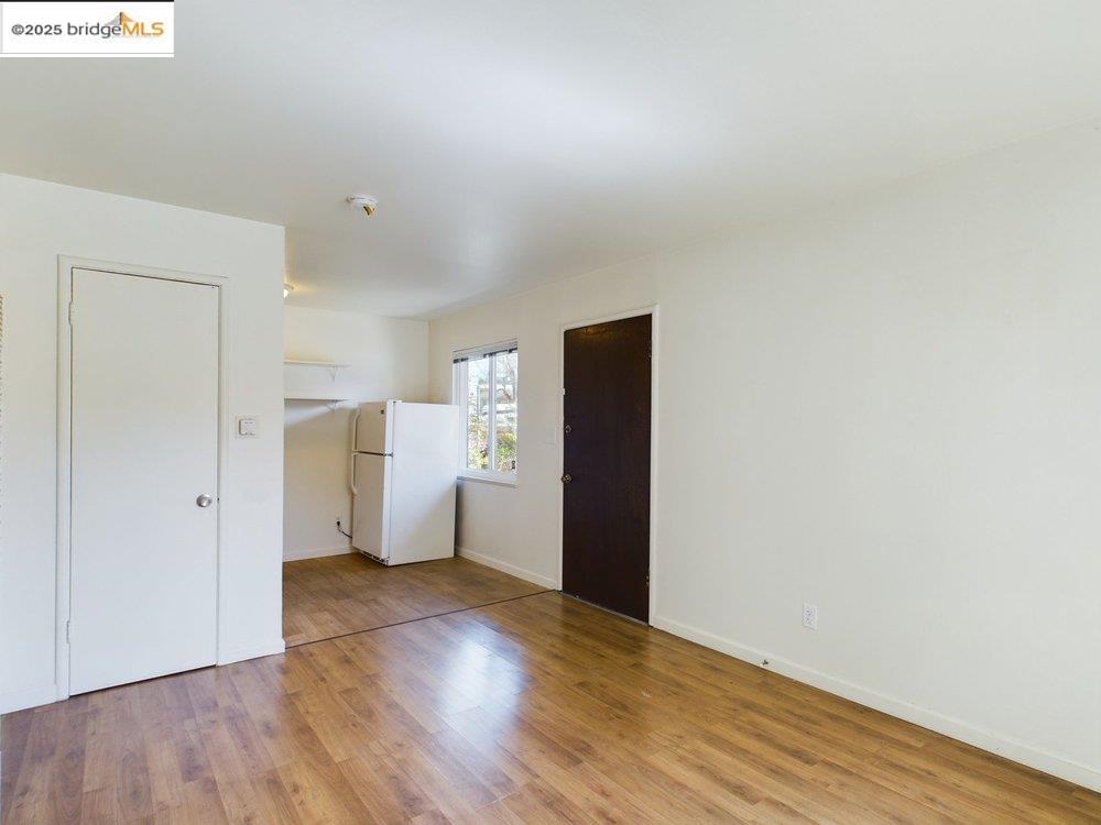 Detail Gallery Image 6 of 16 For 3811 Opal St #3801,  Oakland,  CA 94609 - 6 Beds | 6 Baths