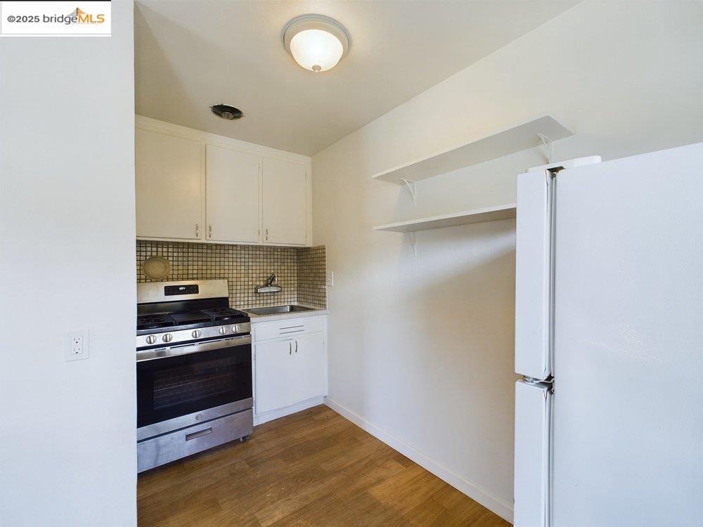 Detail Gallery Image 9 of 16 For 3811 Opal St #3801,  Oakland,  CA 94609 - 6 Beds | 6 Baths