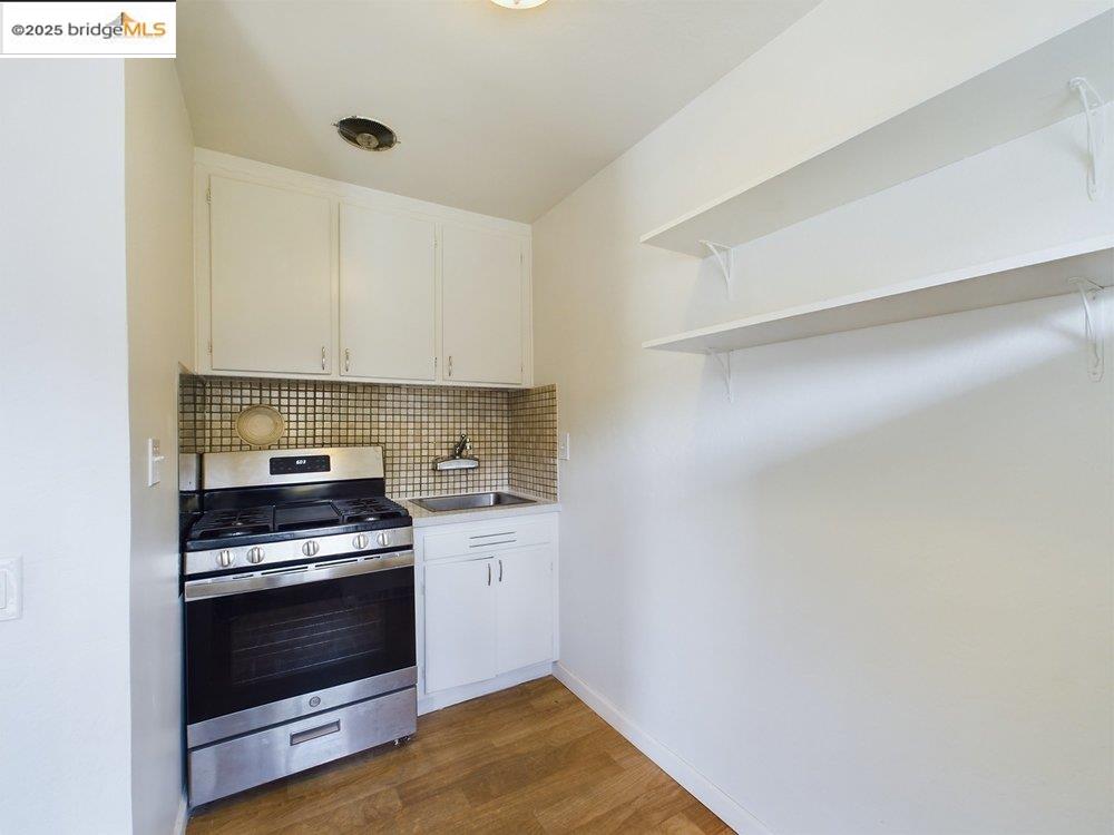 Detail Gallery Image 10 of 16 For 3811 Opal St #3801,  Oakland,  CA 94609 - 6 Beds | 6 Baths