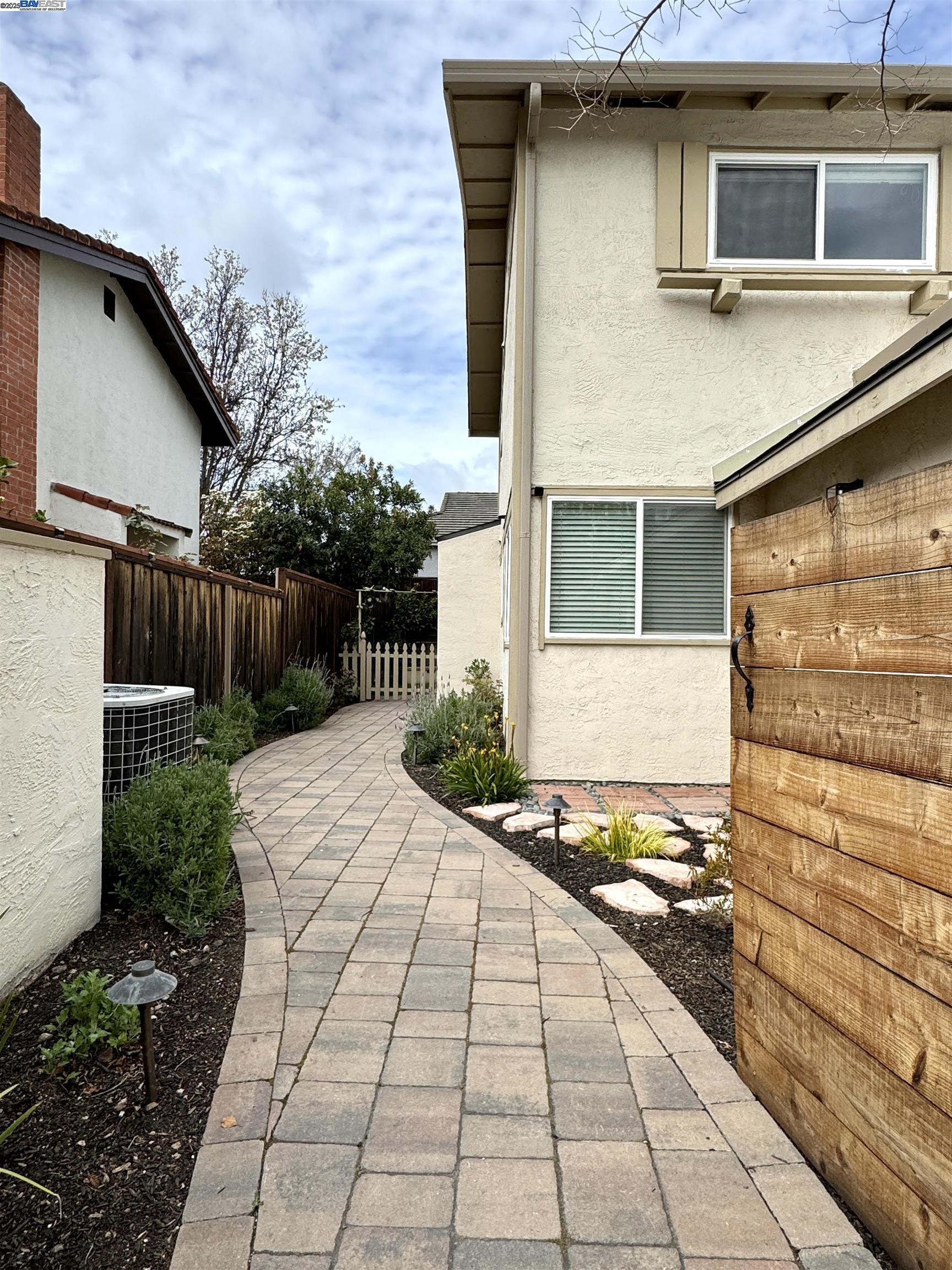 Photo #2: 41104099 Listing 