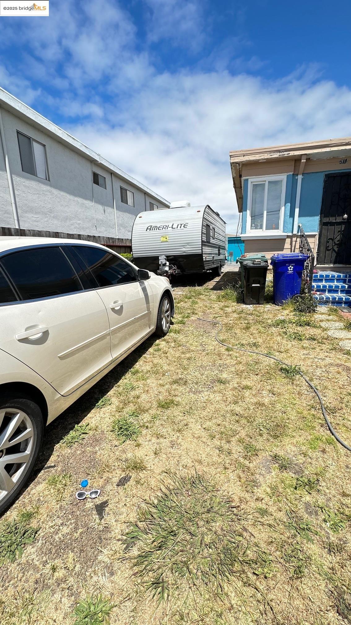 Detail Gallery Image 2 of 8 For 2031-2033 Chanslor Avenue, Richmond,  CA 94801 - – Beds | – Baths