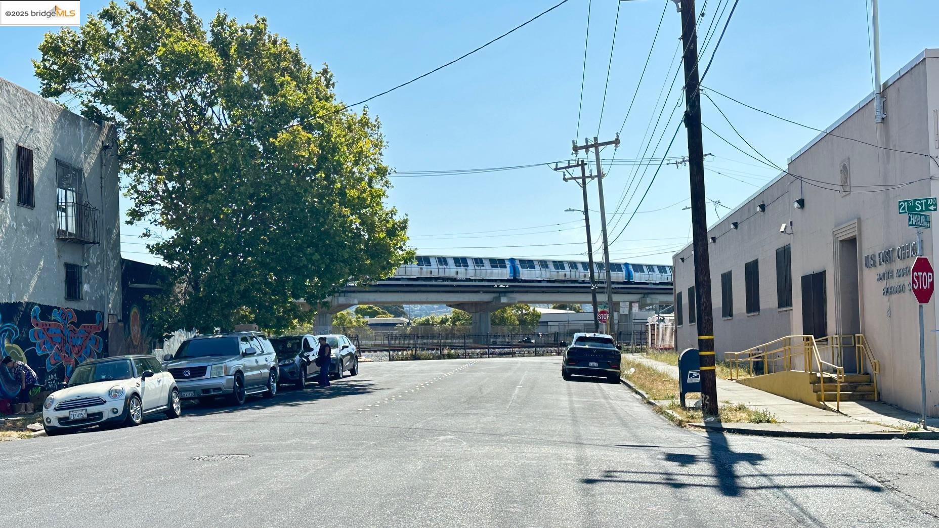 Detail Gallery Image 3 of 8 For 2031-2033 Chanslor Avenue, Richmond,  CA 94801 - – Beds | – Baths