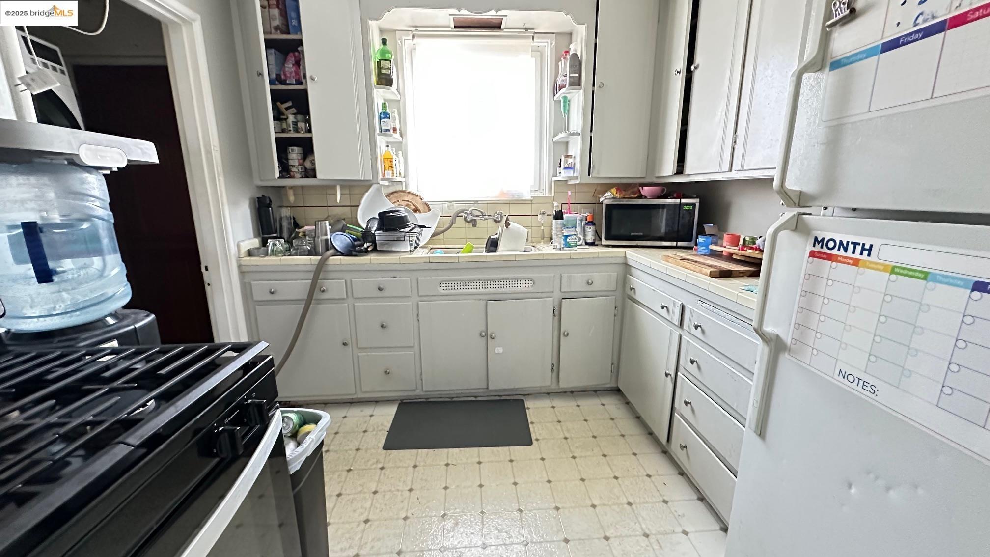 Detail Gallery Image 5 of 8 For 2031-2033 Chanslor Avenue, Richmond,  CA 94801 - – Beds | – Baths