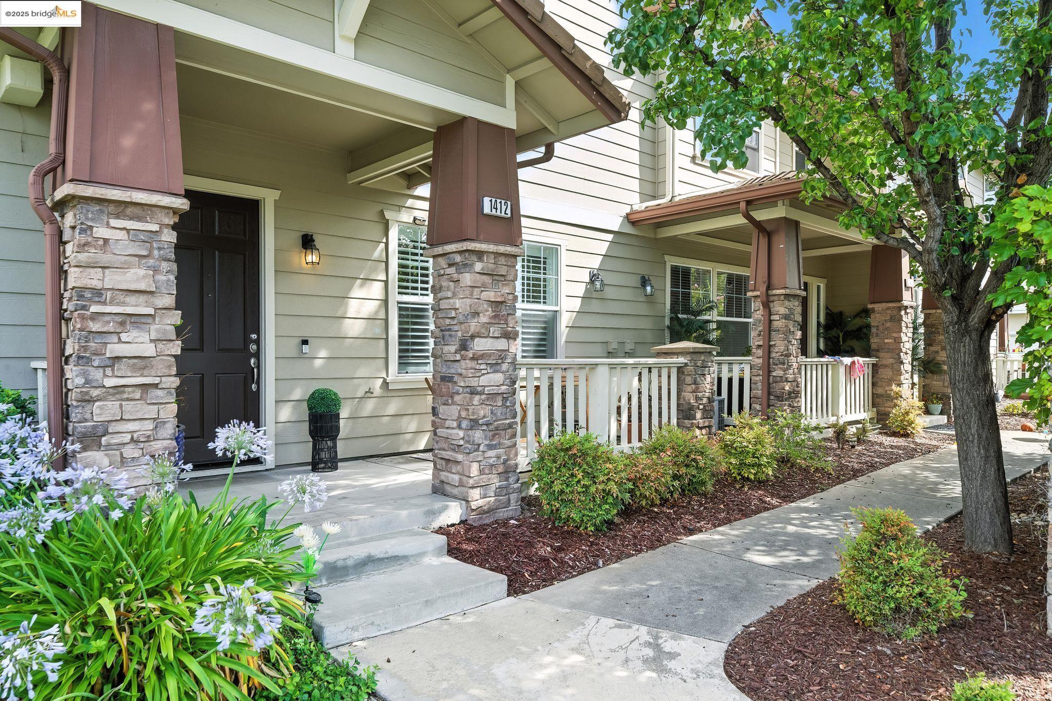 Detail Gallery Image 2 of 30 For 1412 Arianna Lane, San Ramon,  CA 94582 - 3 Beds | 2/1 Baths