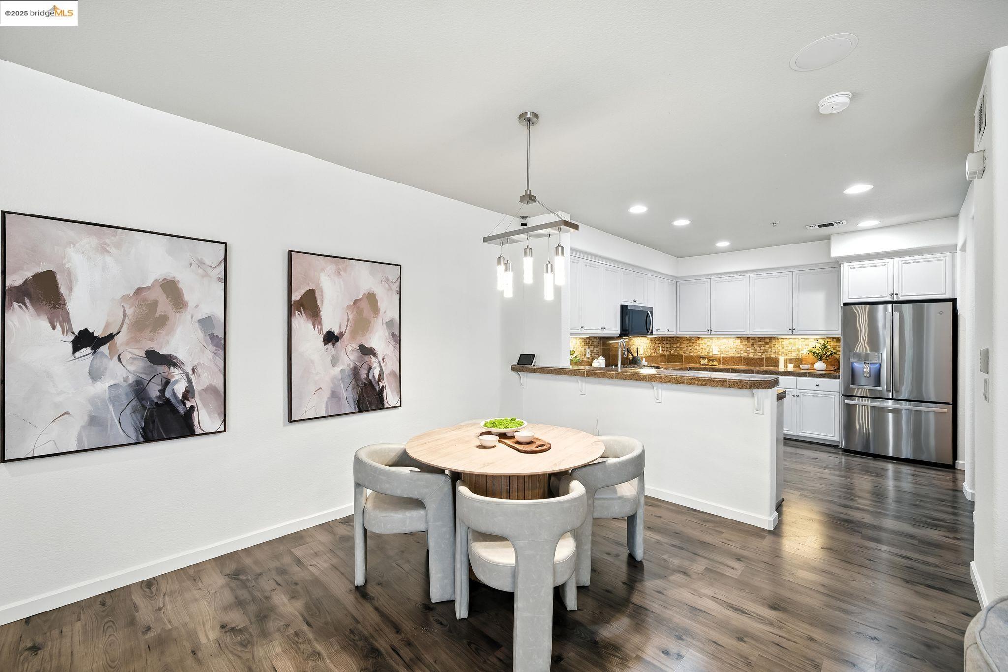 Detail Gallery Image 12 of 30 For 1412 Arianna Lane, San Ramon,  CA 94582 - 3 Beds | 2/1 Baths