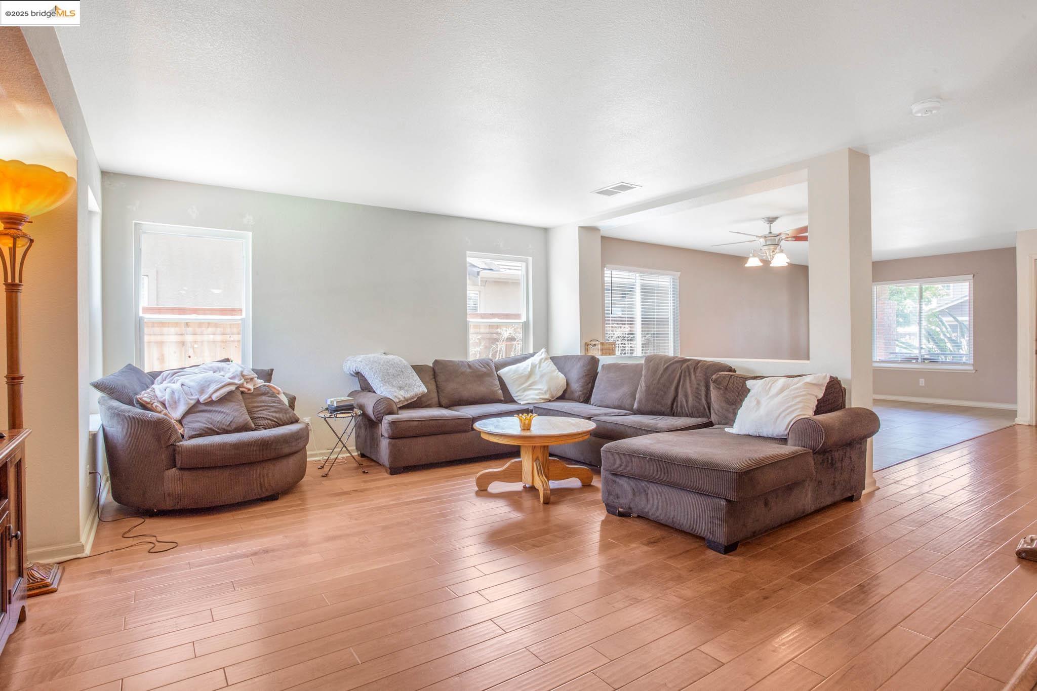 Detail Gallery Image 6 of 25 For 232 Brushwood Pl, Brentwood,  CA 94513 - 4 Beds | 2/1 Baths